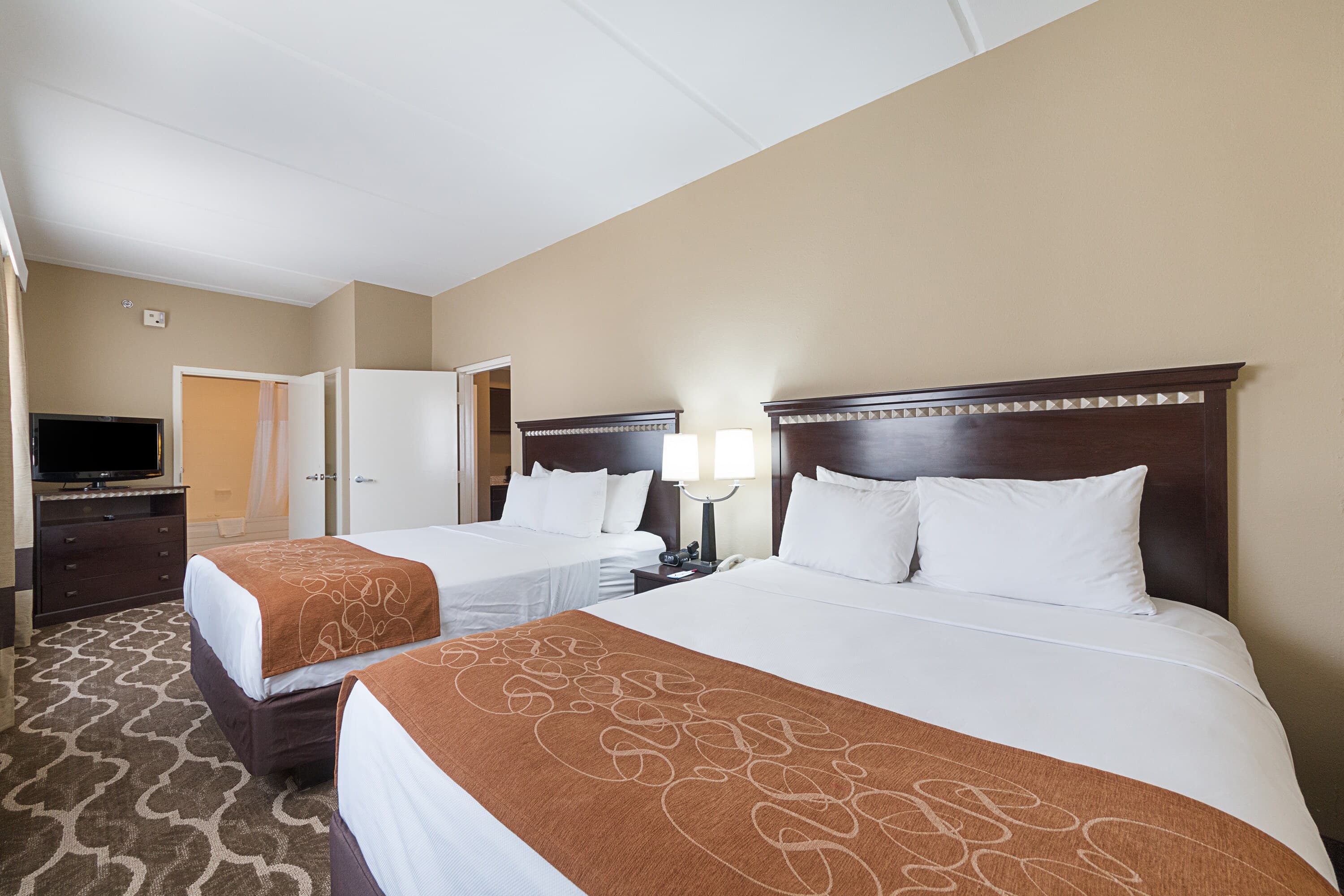 Comfort Suites Beachside — 10