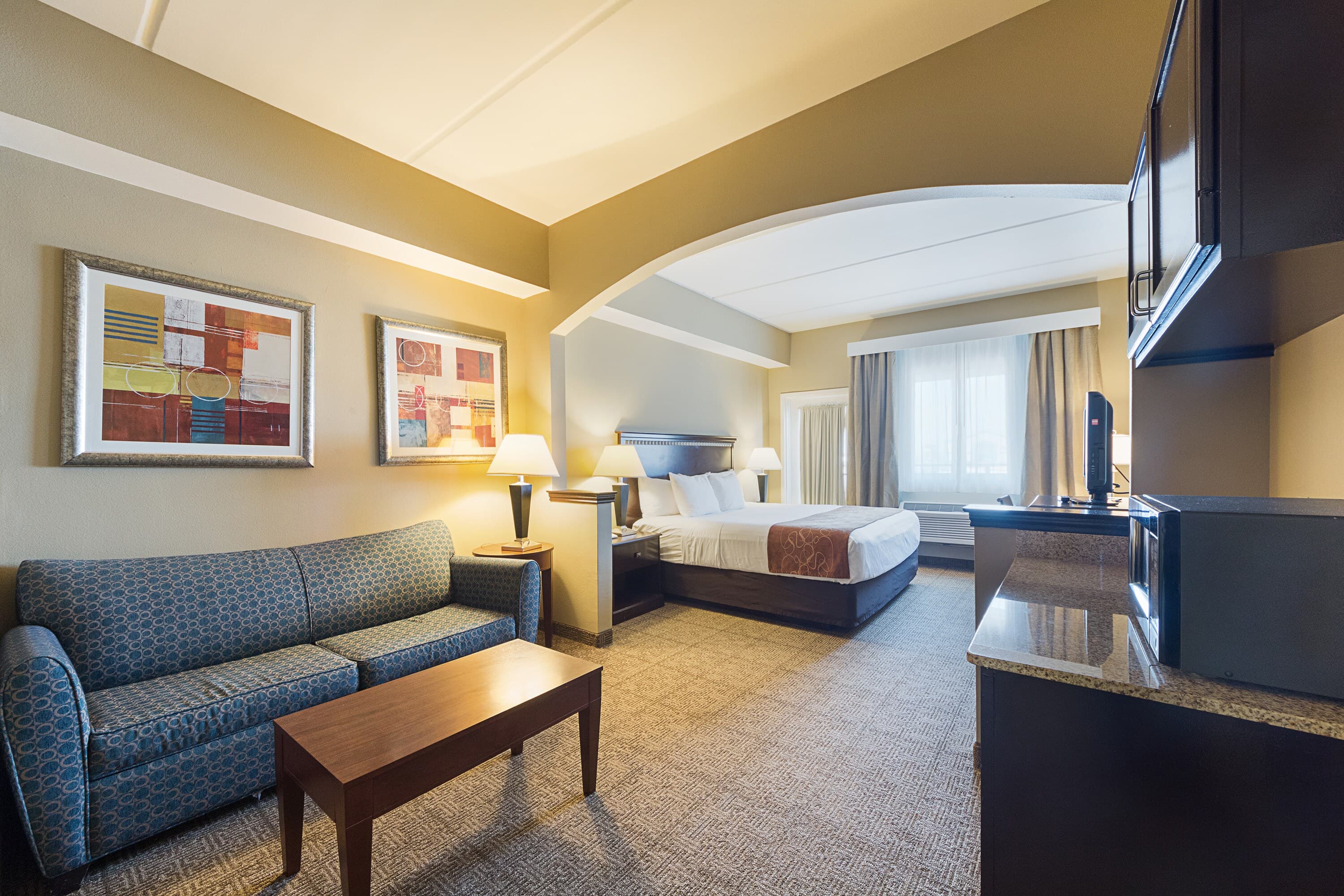 Comfort Suites Beachside — 15