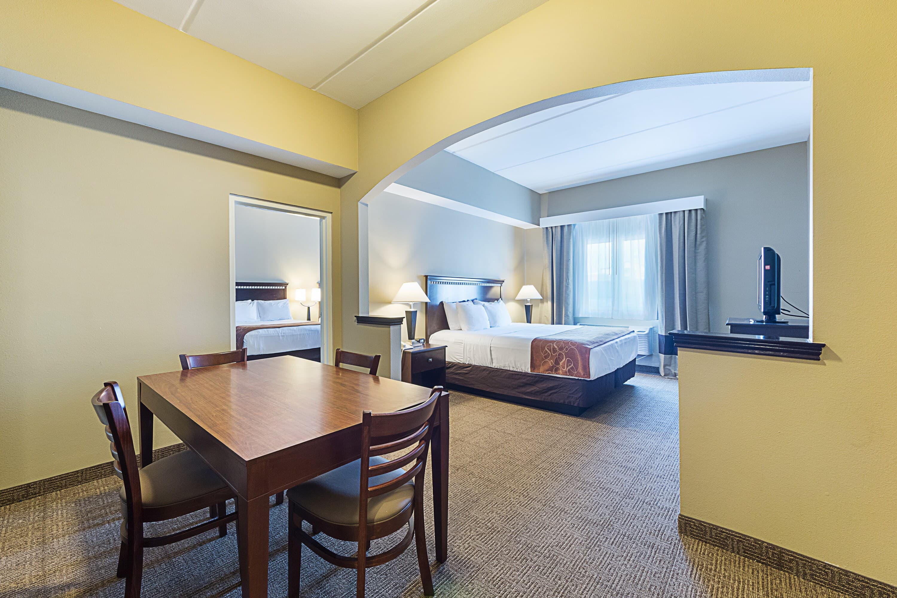 Comfort Suites Beachside — 19