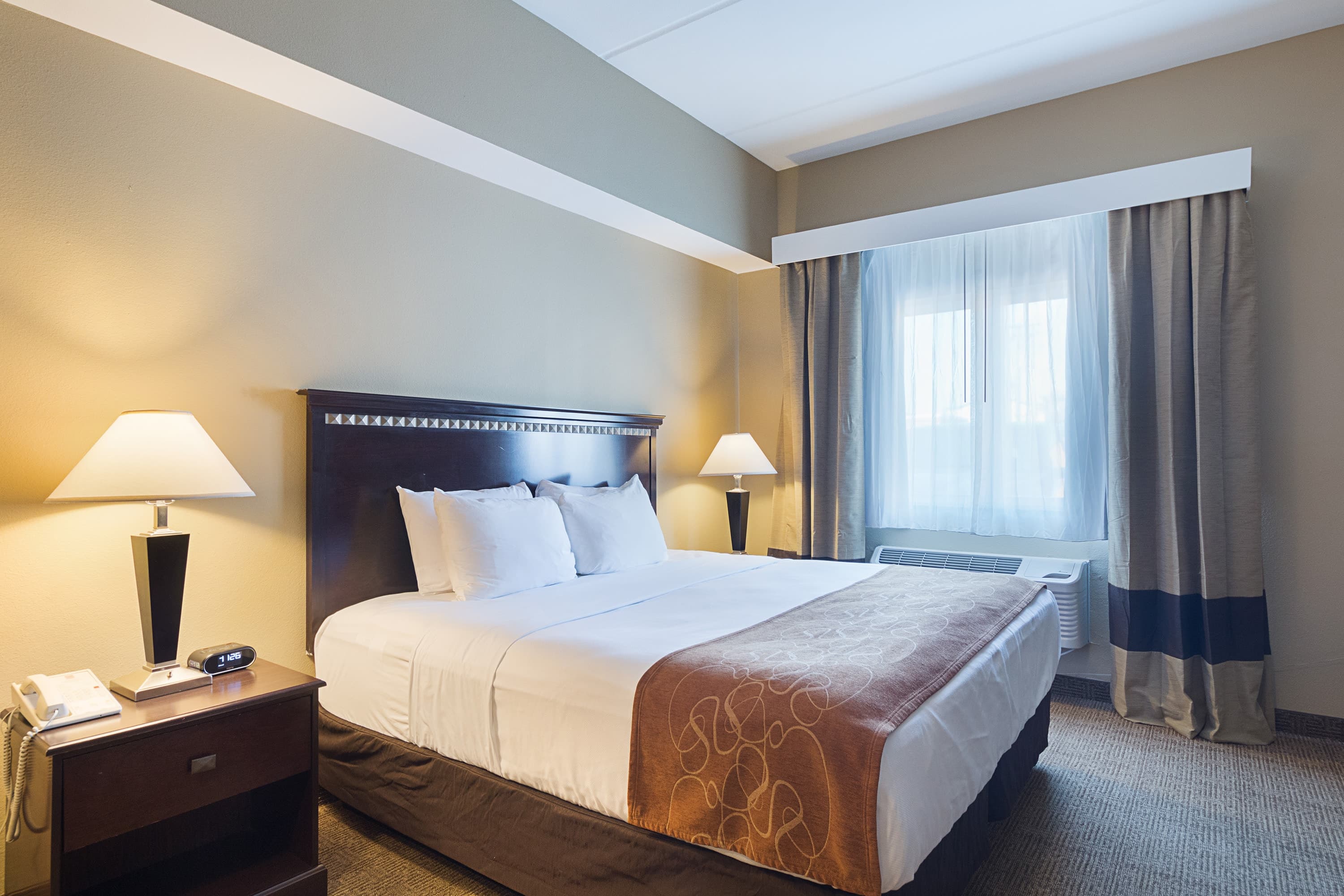 Comfort Suites Beachside — 20
