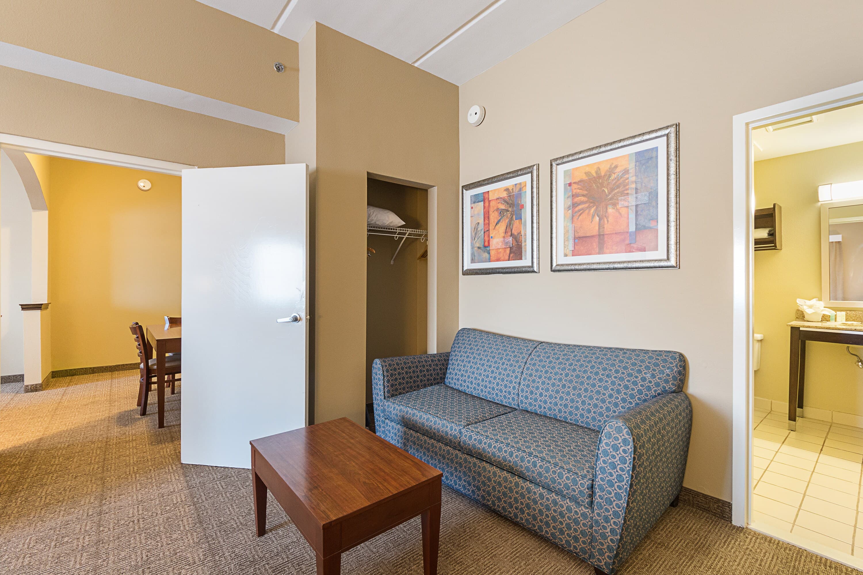 Comfort Suites Beachside — 21