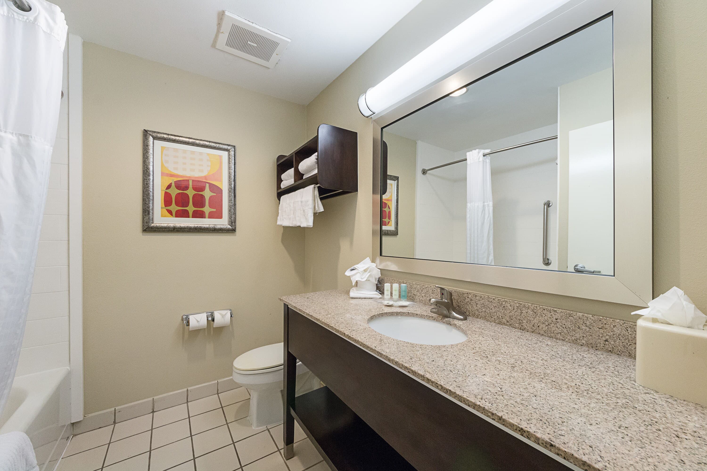 Comfort Suites Beachside — 28