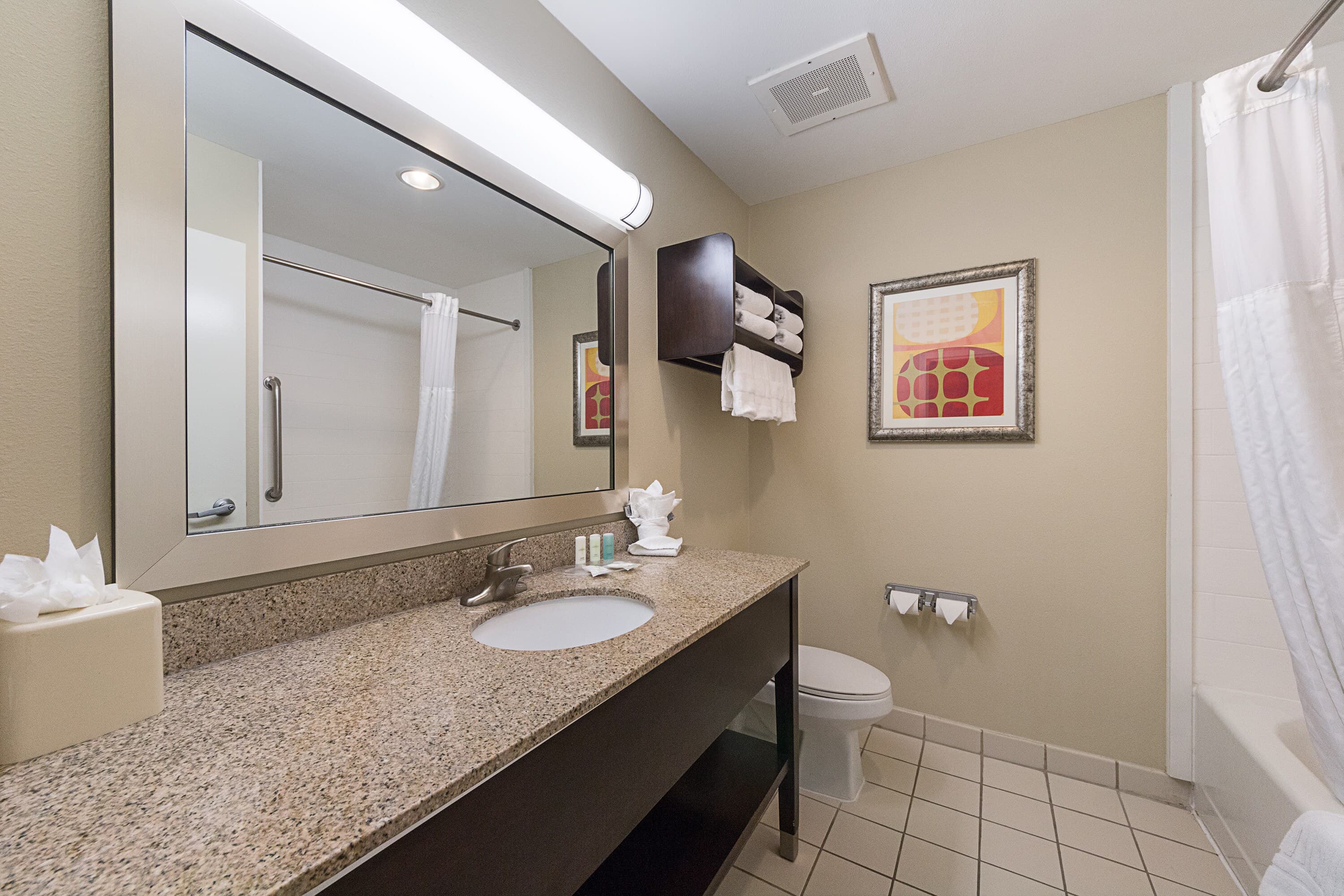 Comfort Suites Beachside — 30