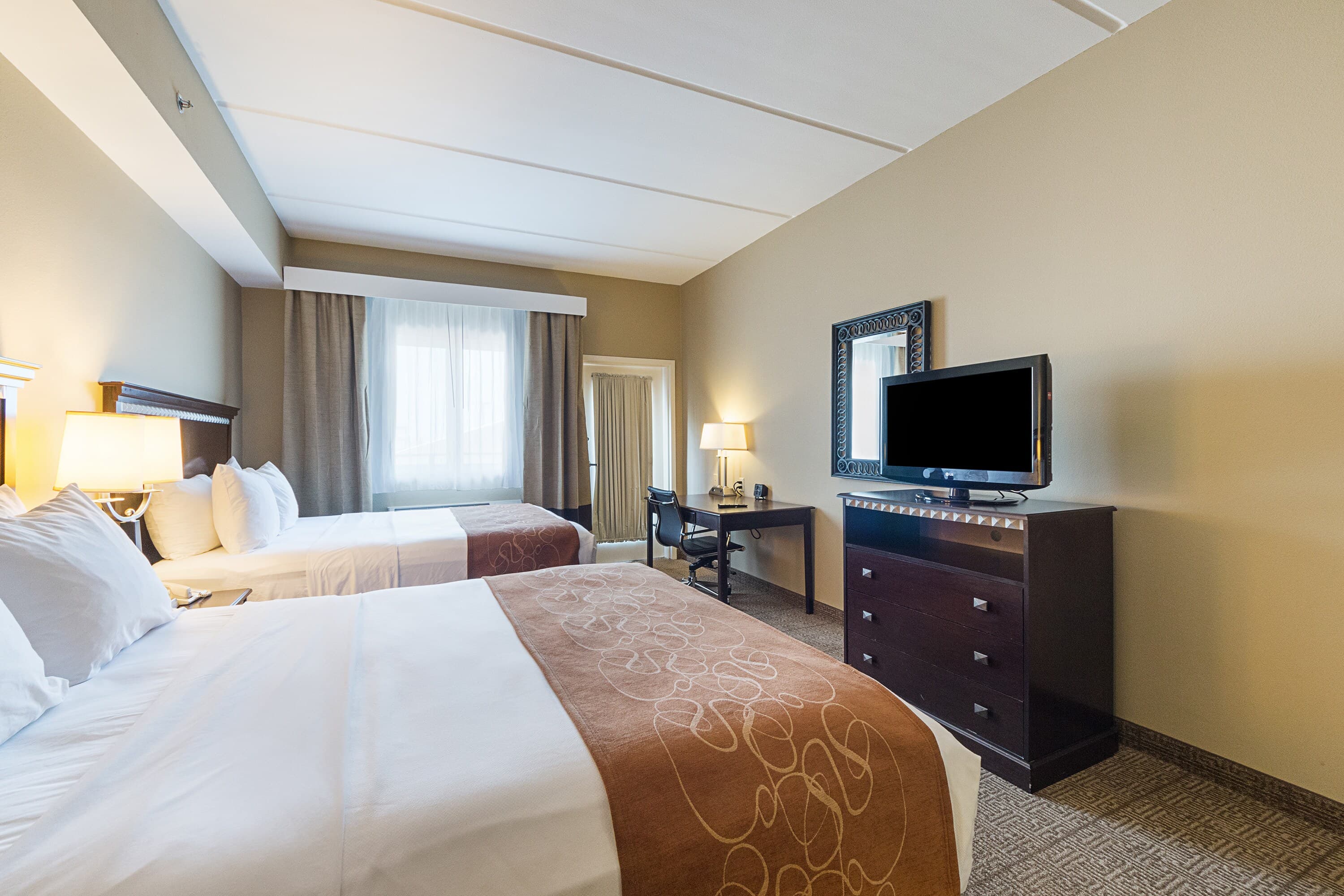 Comfort Suites Beachside — 26