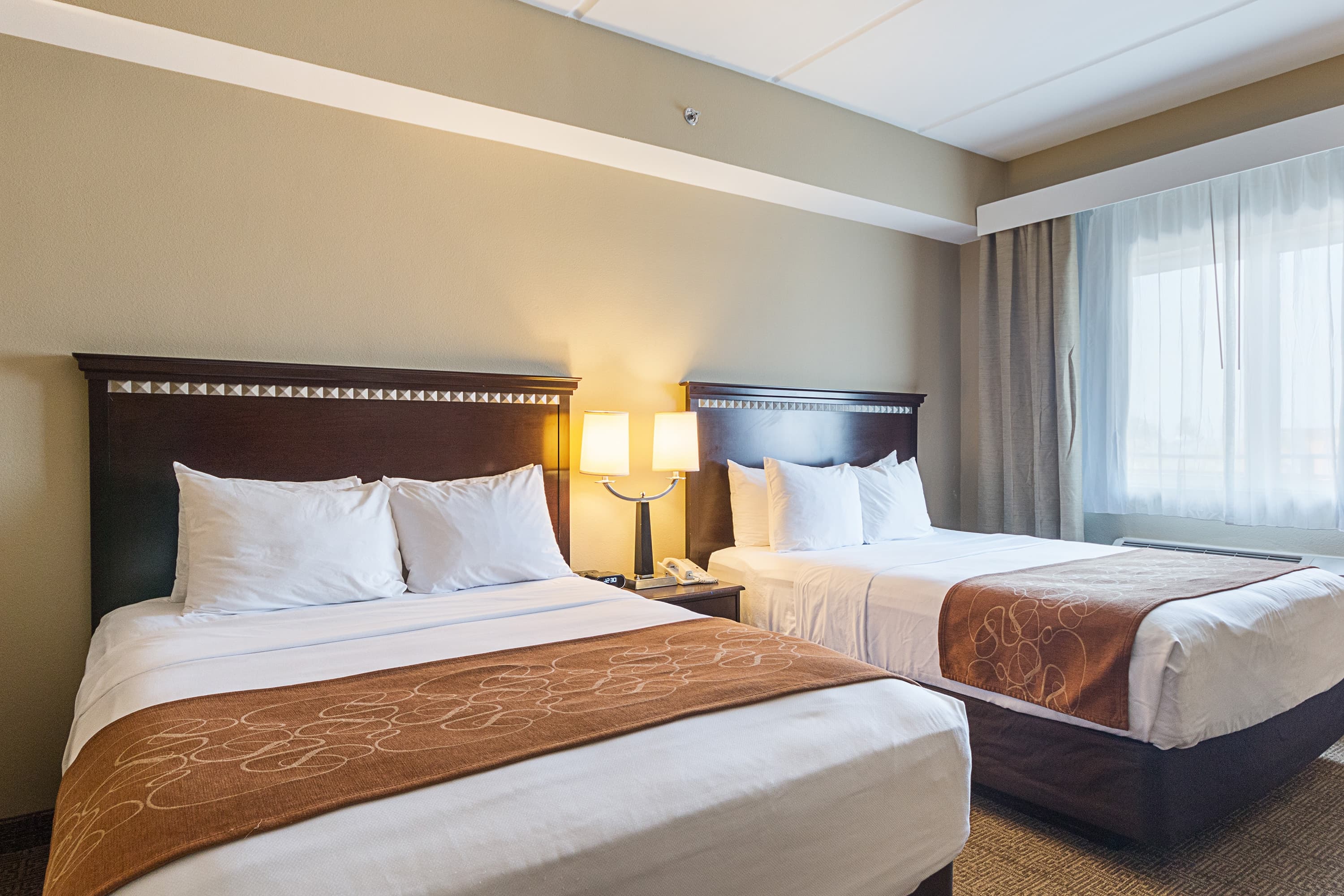 Comfort Suites Beachside — 9