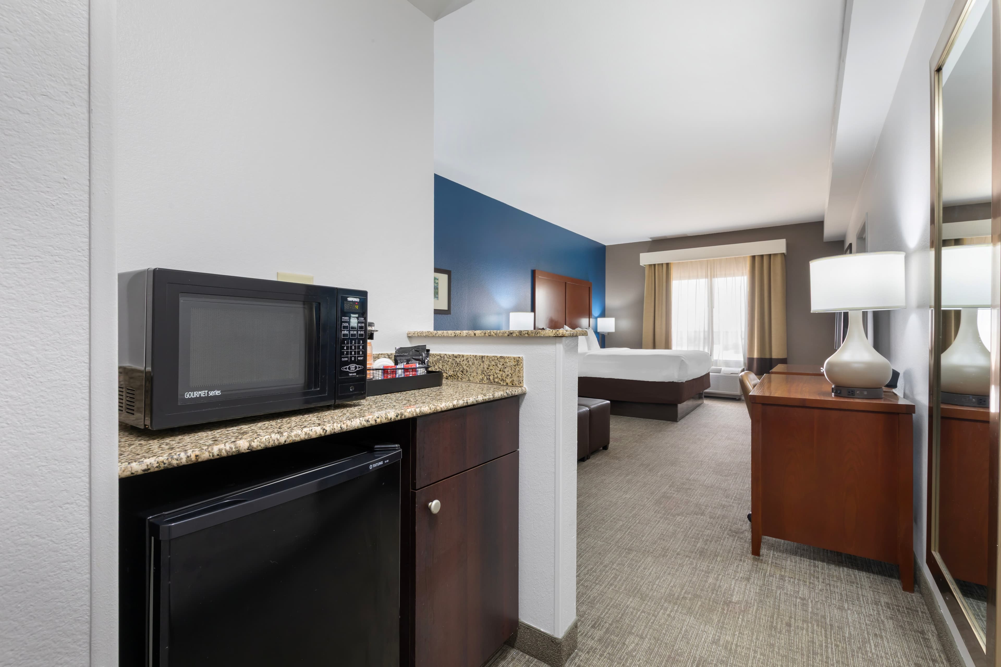 Comfort Suites DFW N/Grapevine — 6