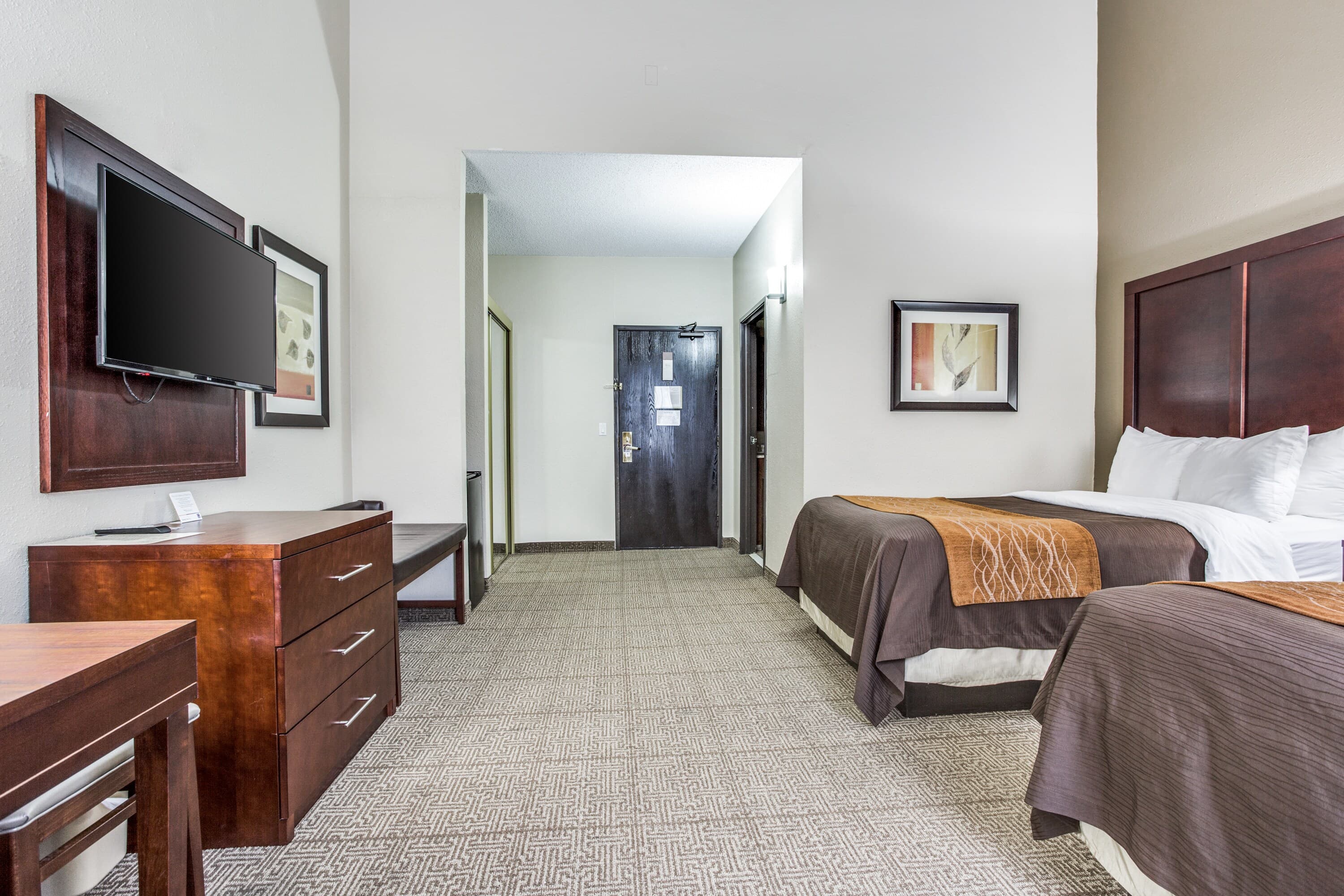 Comfort Inn & Suites Love Field-Dallas Market Center - Image 5