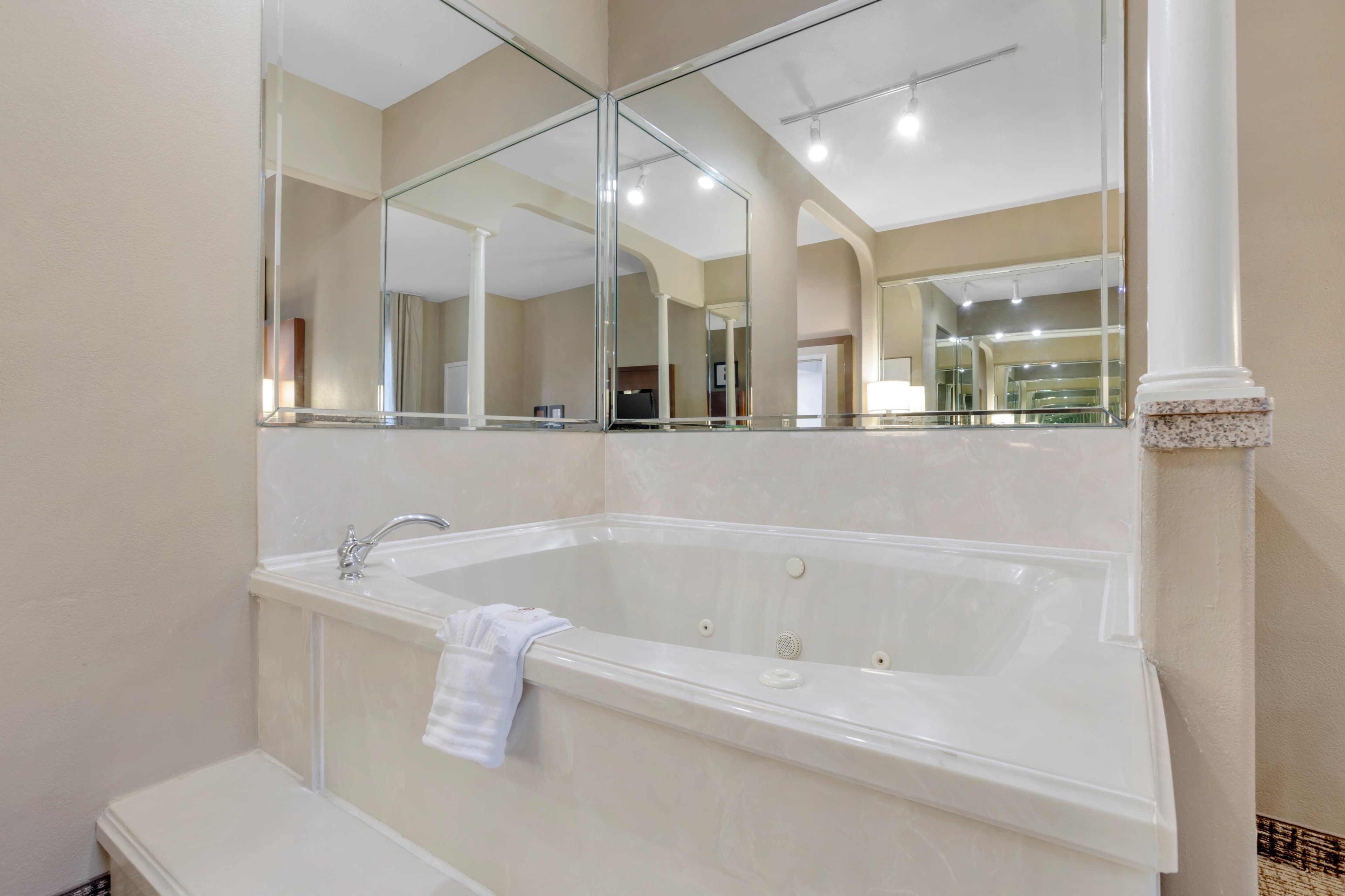 Comfort Suites Houston NW - Vintage Park — 9