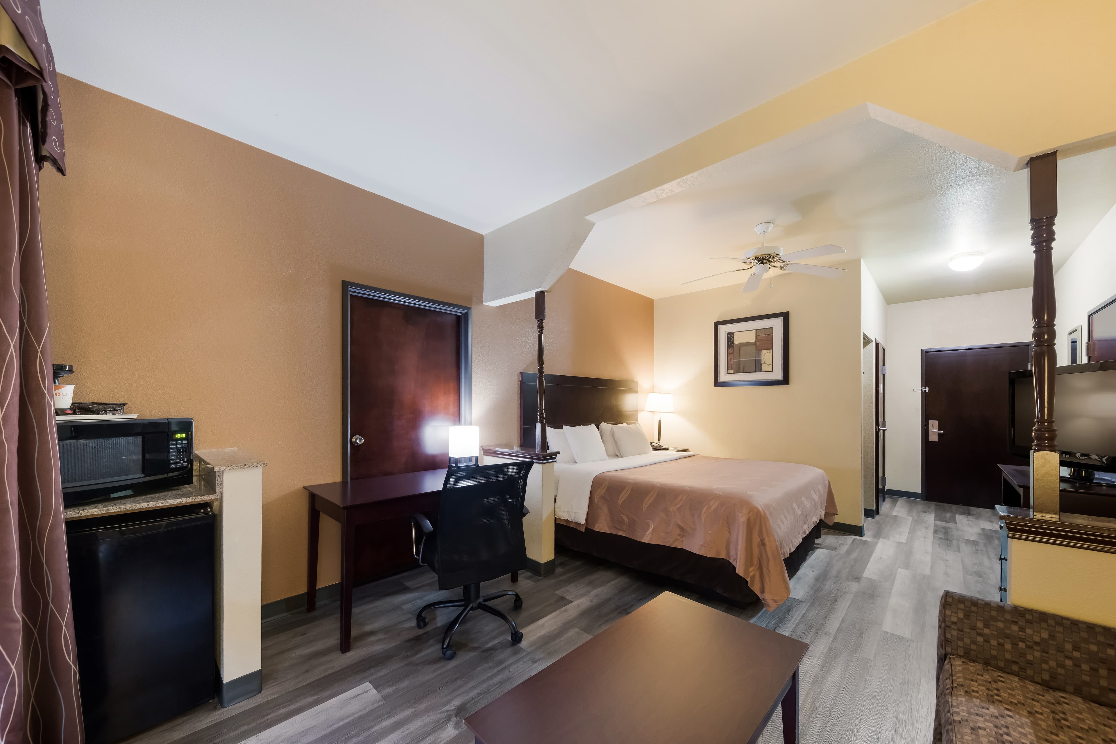 Quality Inn & Suites Terrell — 5