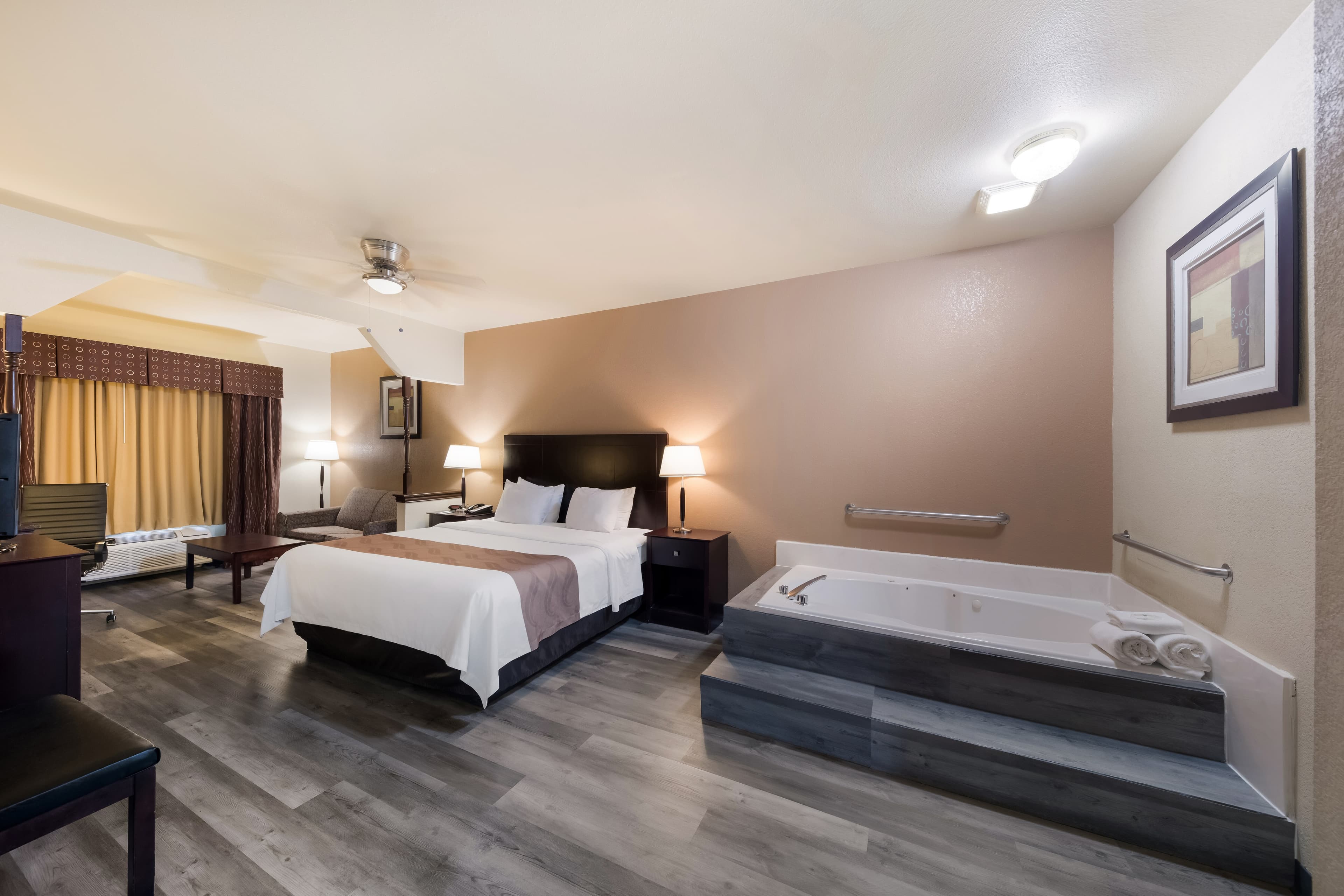 Quality Inn & Suites Terrell — 9