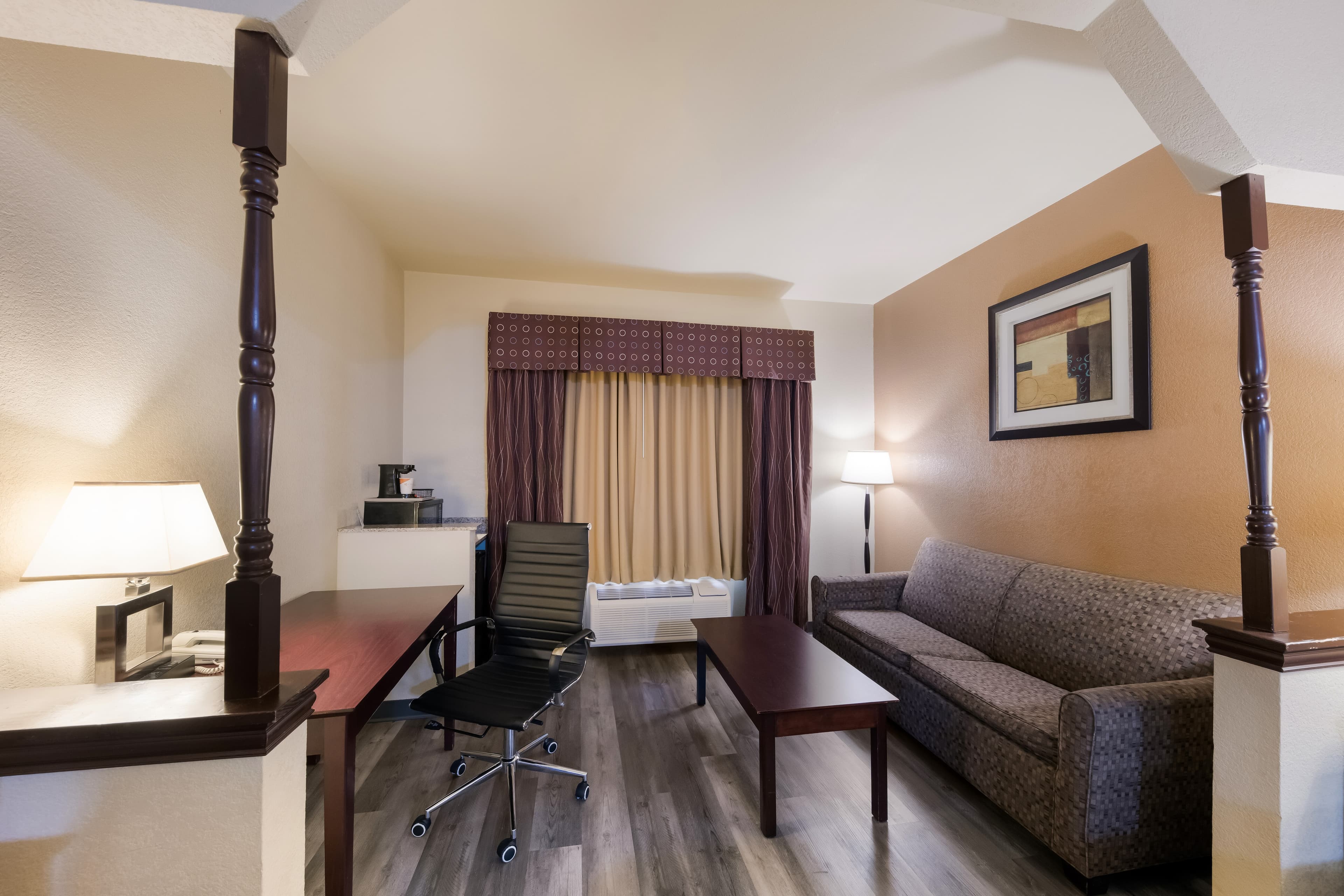 Quality Inn & Suites Terrell — 10