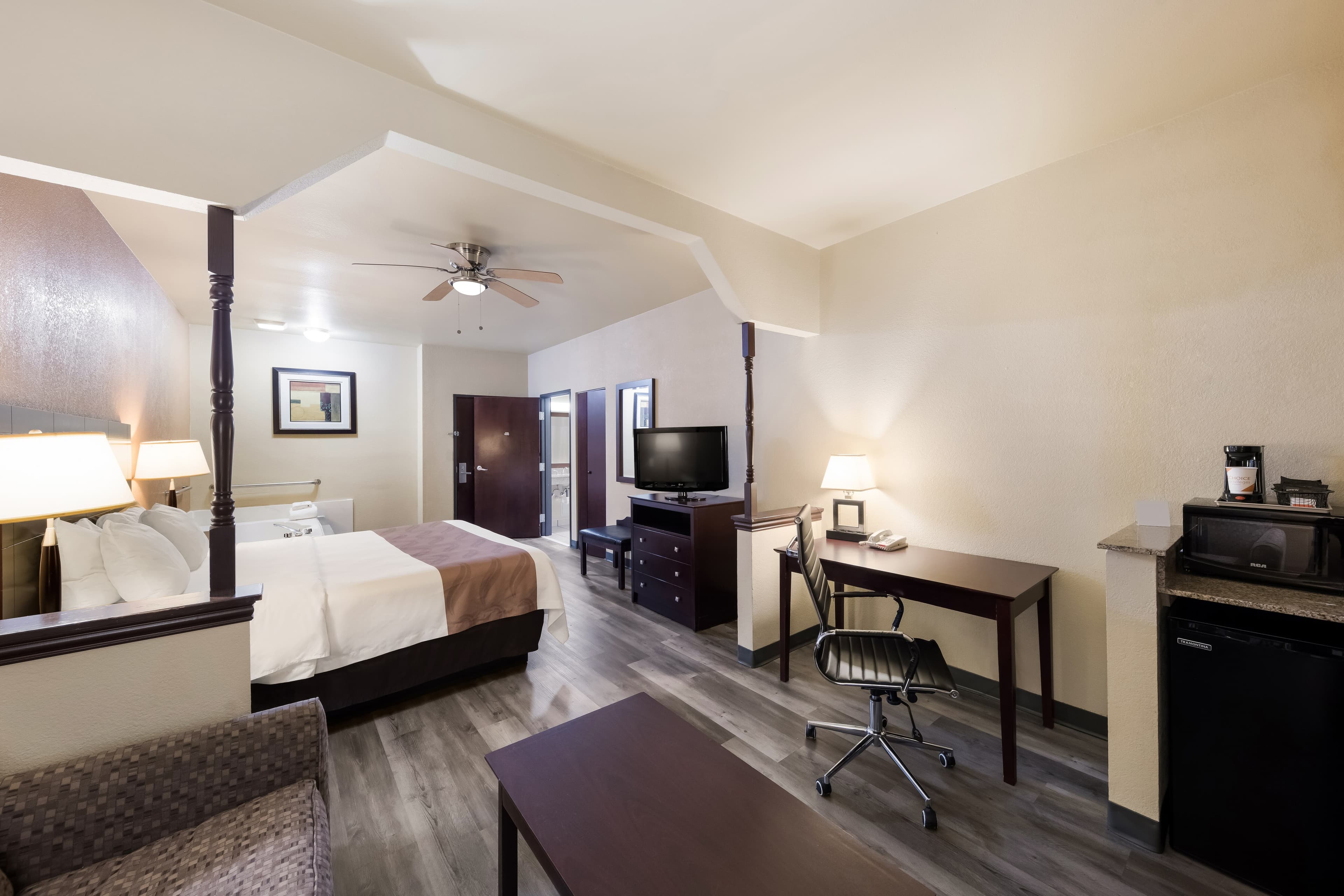 Quality Inn & Suites Terrell — 11