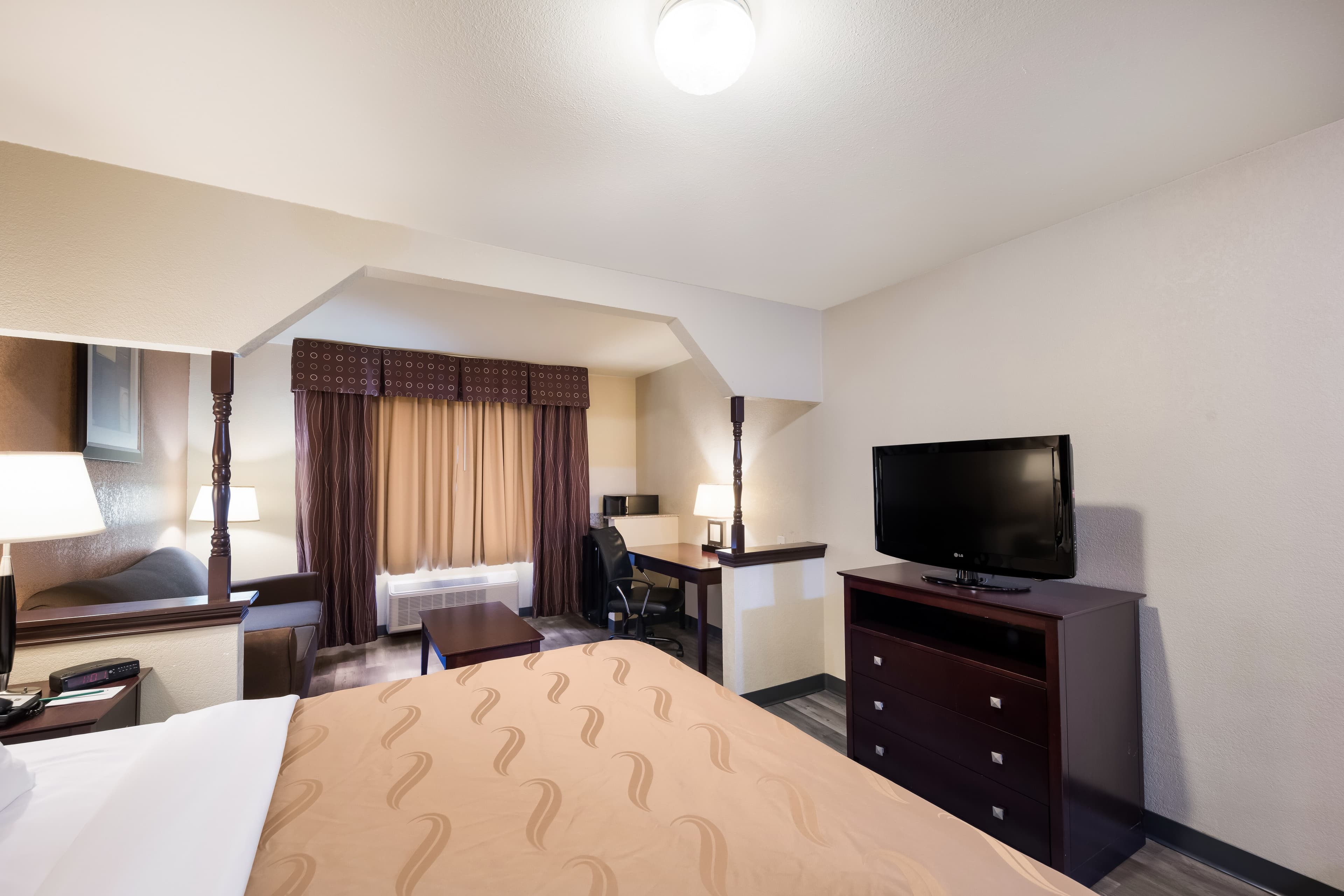 Quality Inn & Suites Terrell — 15