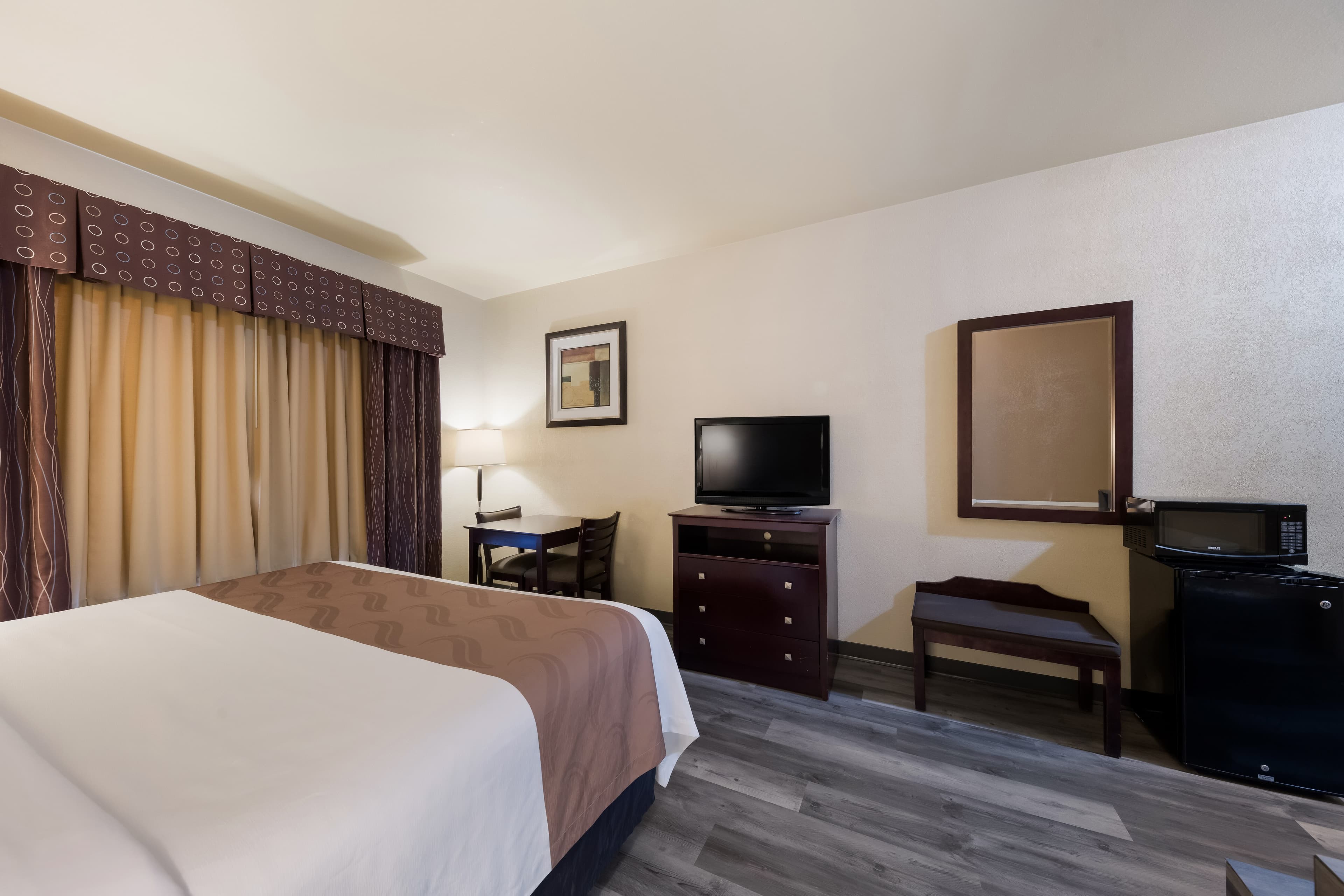 Quality Inn & Suites Terrell — 18