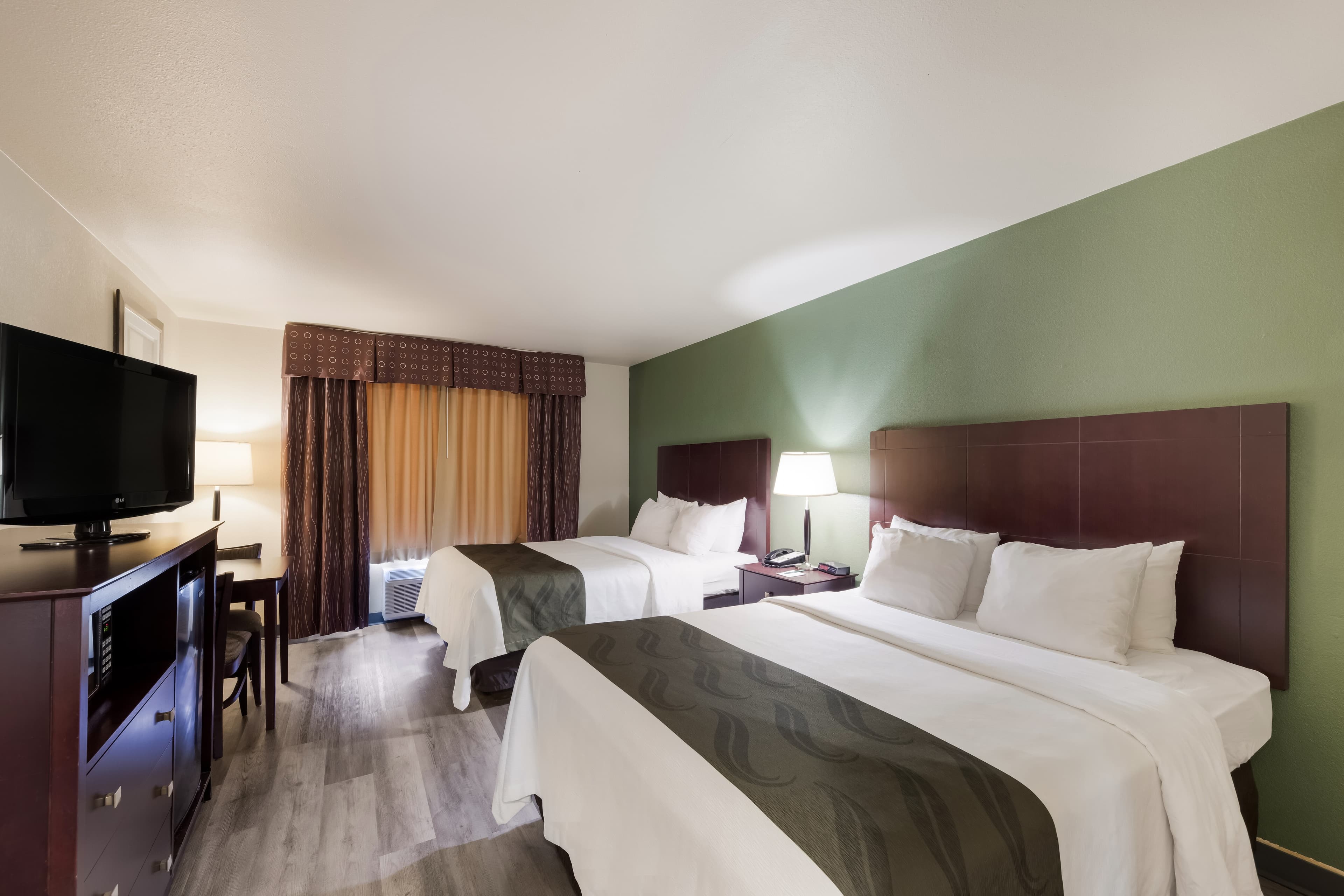 Quality Inn & Suites Terrell — 24