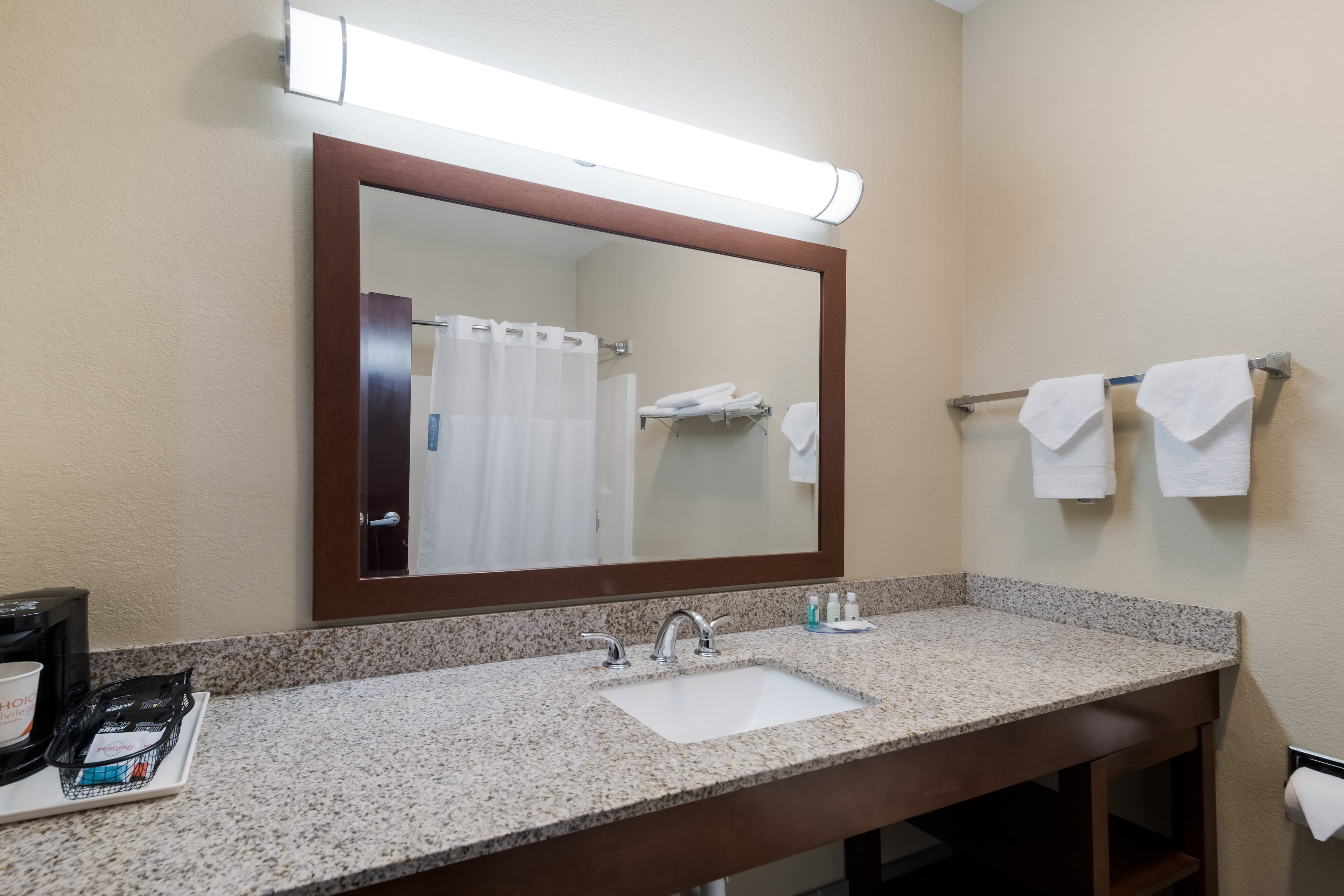 Quality Inn & Suites Terrell — 12