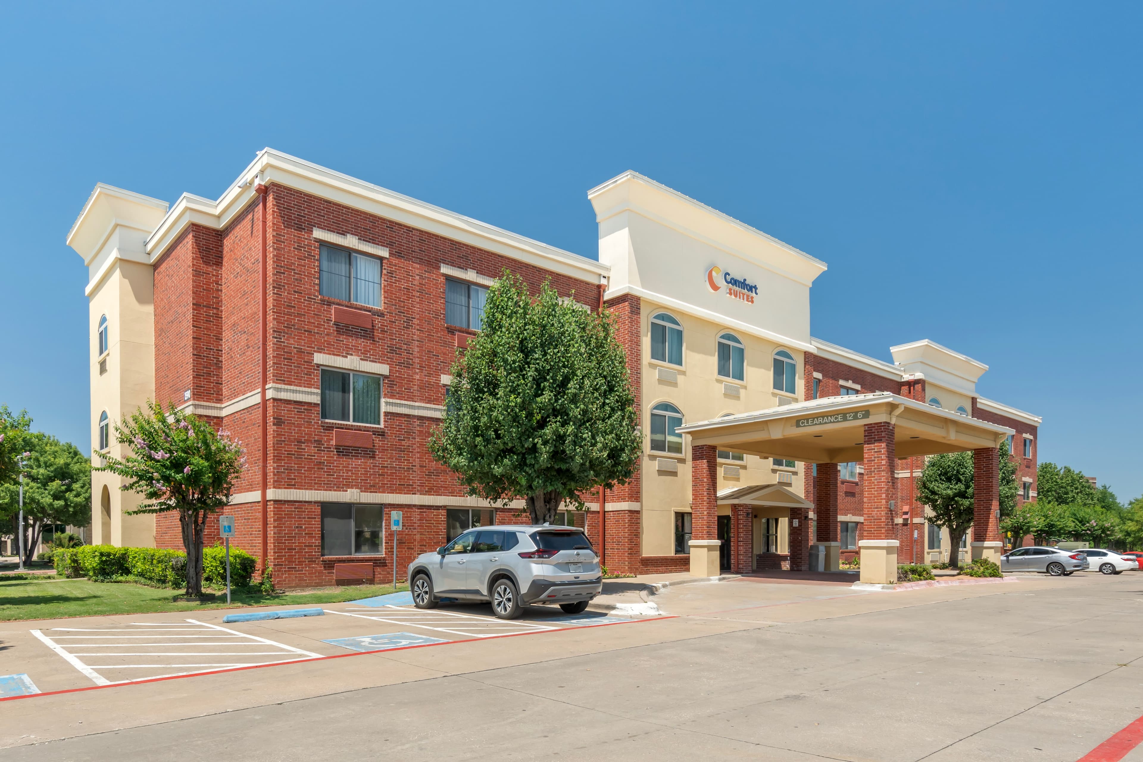 Comfort Suites McKinney-Allen - Image 1