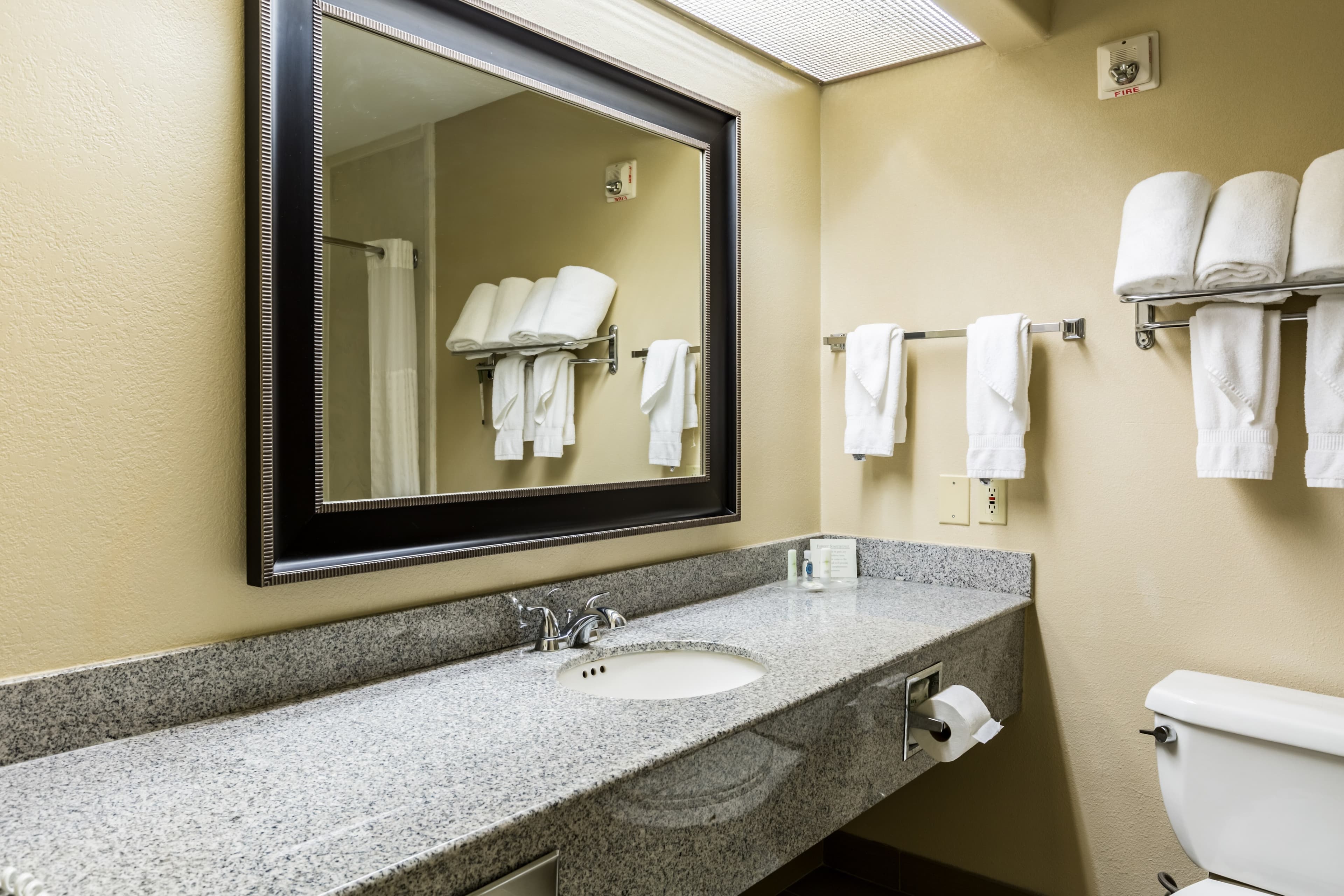 Comfort Suites Westchase Houston Energy Corridor — 21