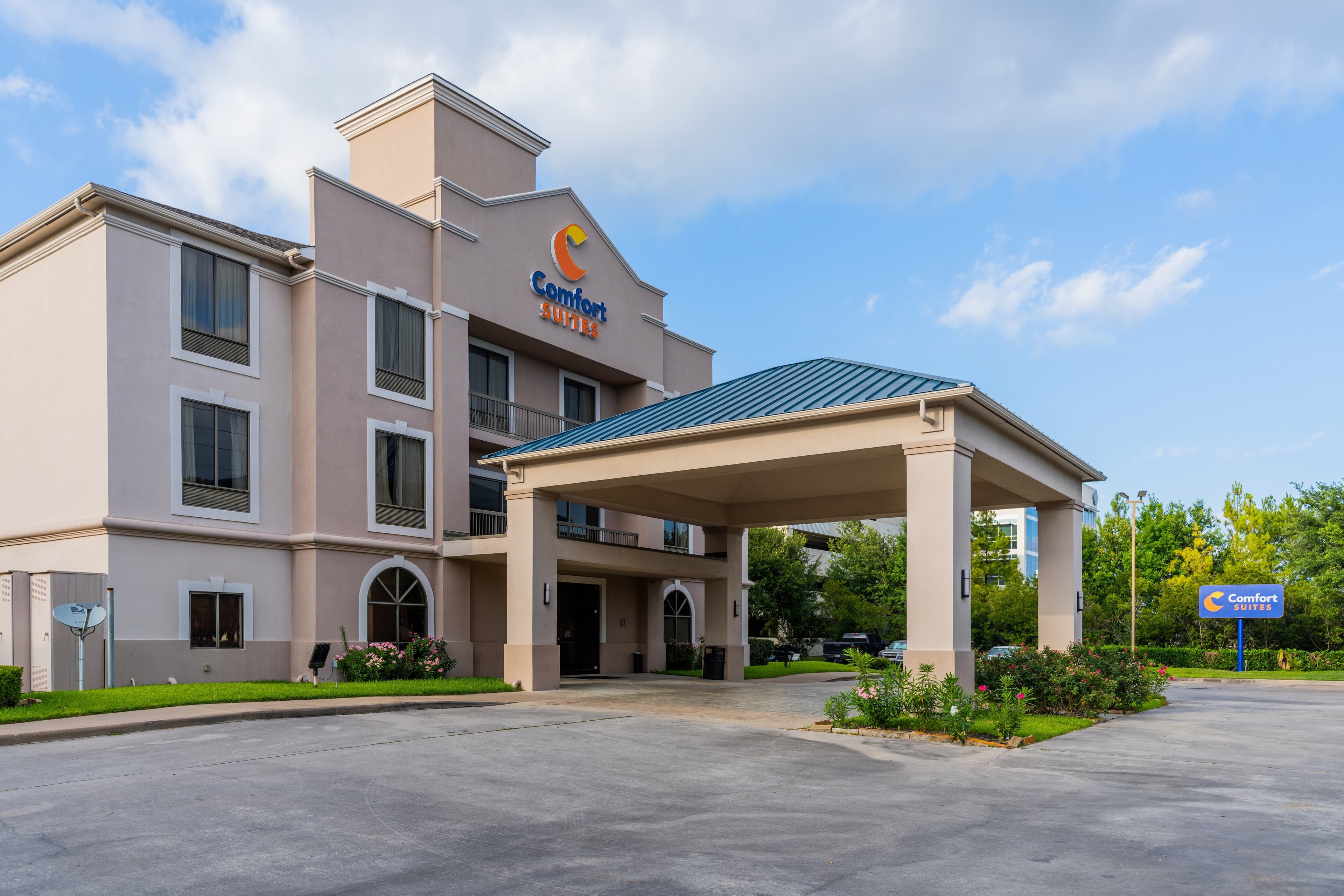 Comfort Suites Houston West at Clay Road - Image 1
