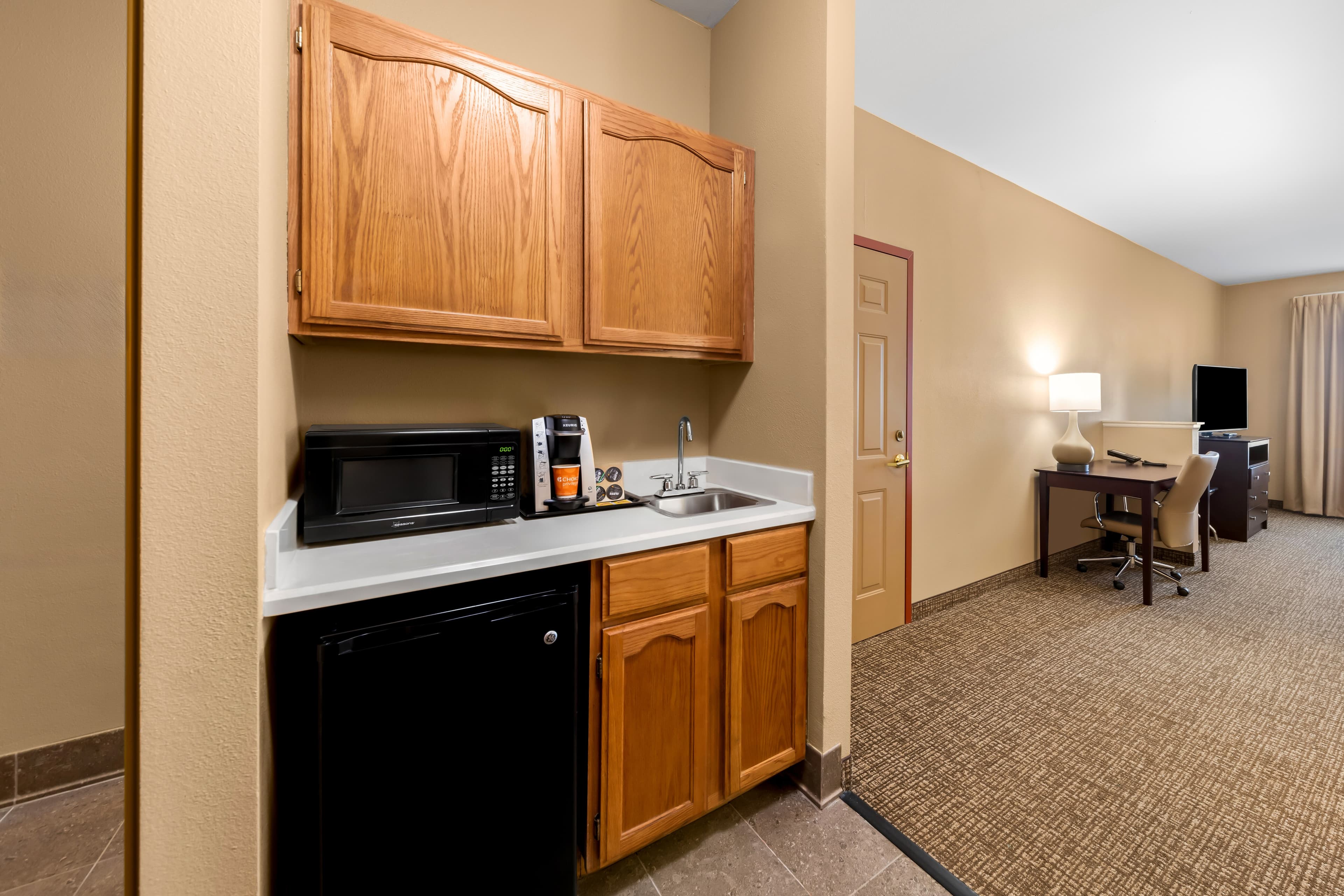 Comfort Suites Roanoke - Fort Worth North — 14