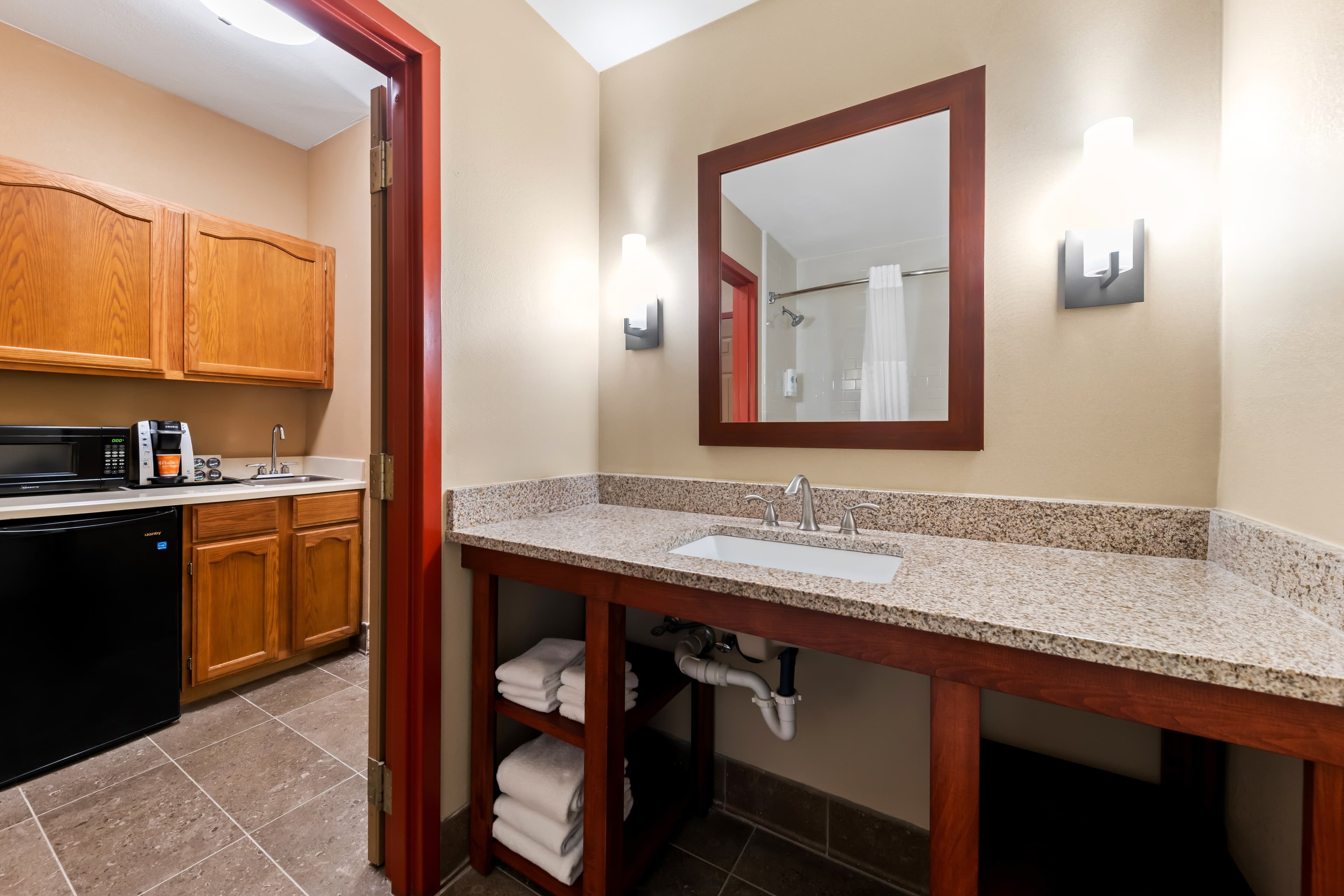 Comfort Suites Roanoke - Fort Worth North — 12