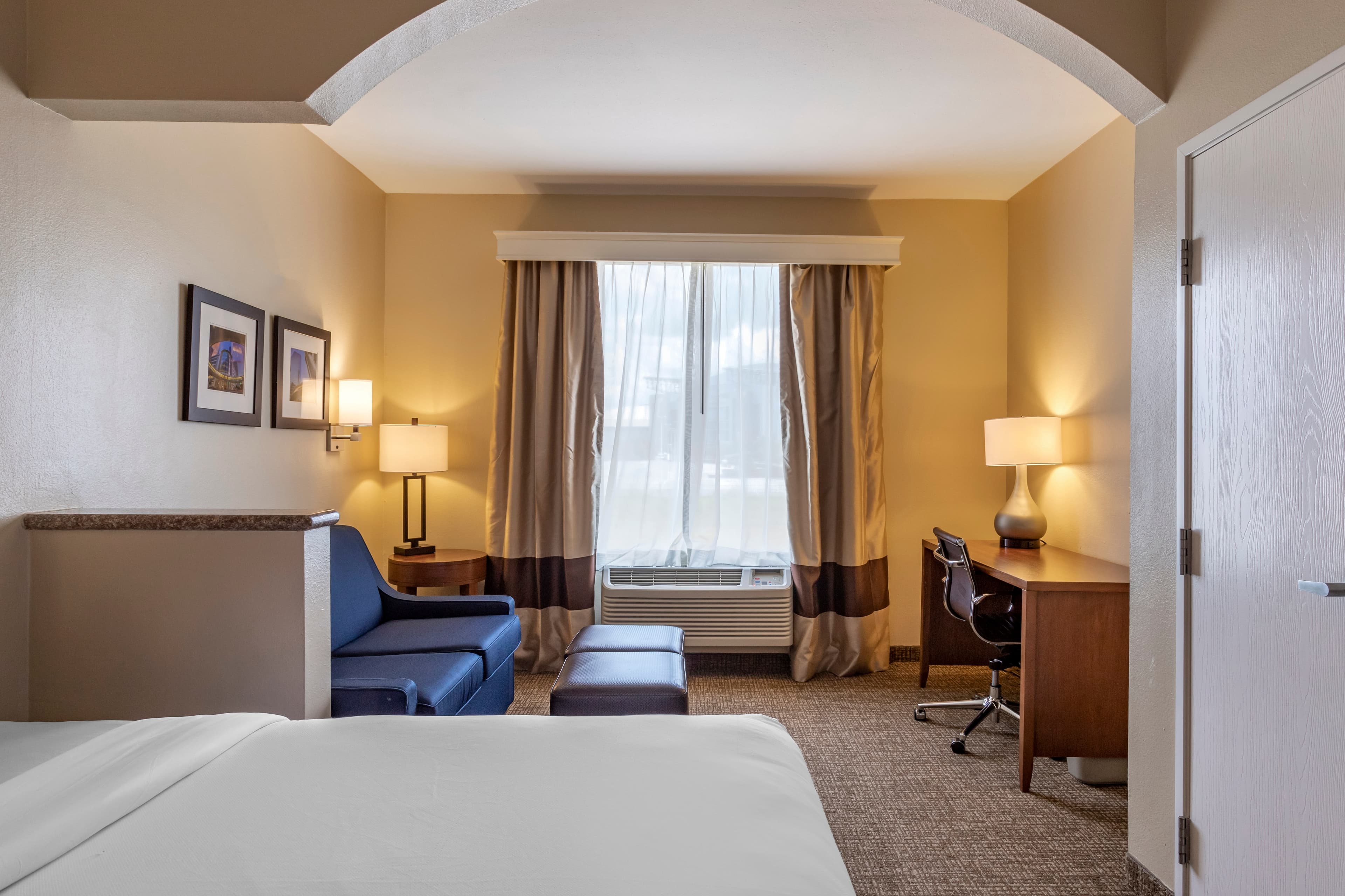 Comfort Suites Houston near Medical Center- NRG Stadium — 28