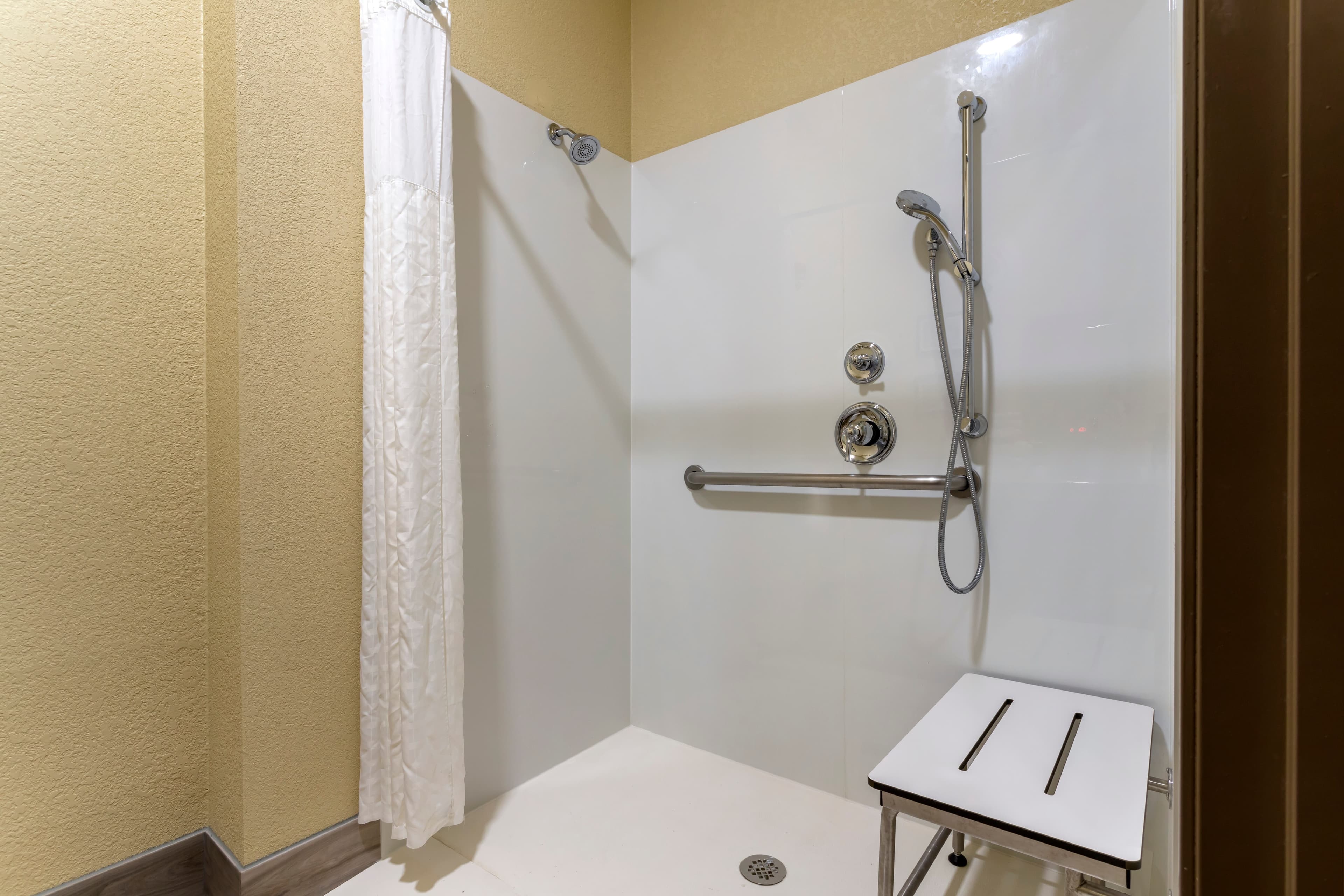 Comfort Suites Kingwood Houston North — 11