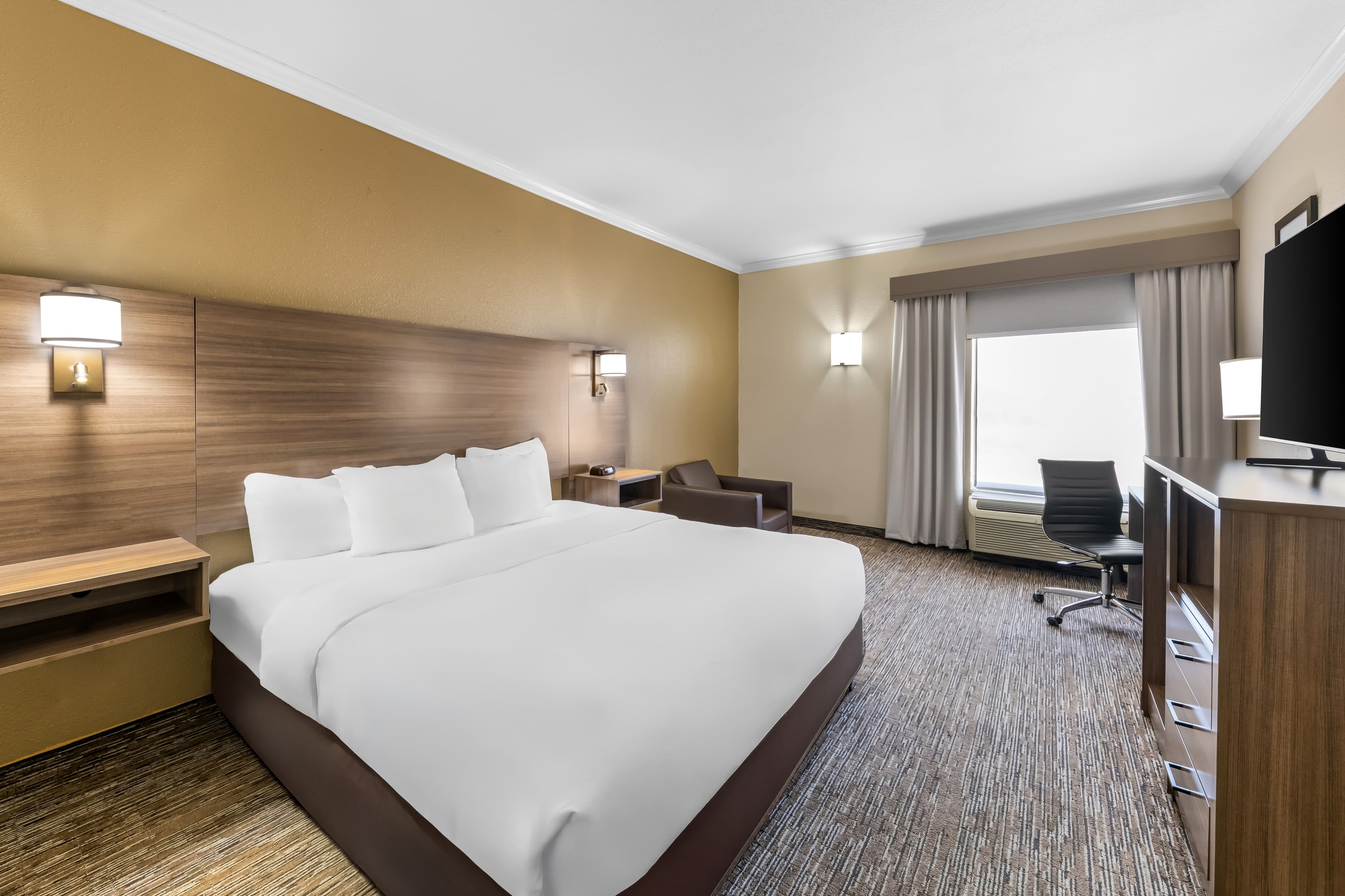 Comfort Inn Corsicana East - Image 2
