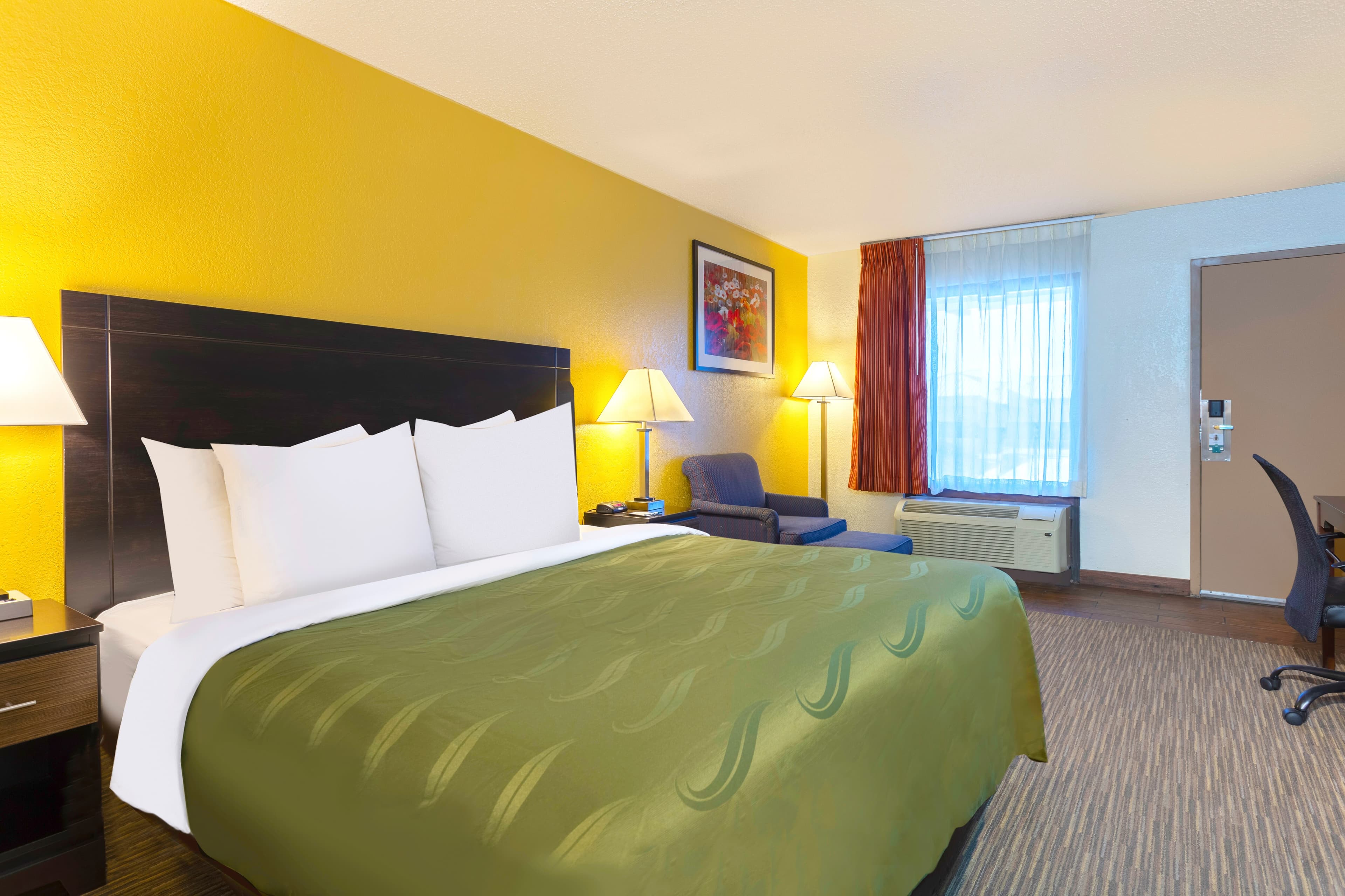 Quality Inn at Arlington Highlands - Image 2