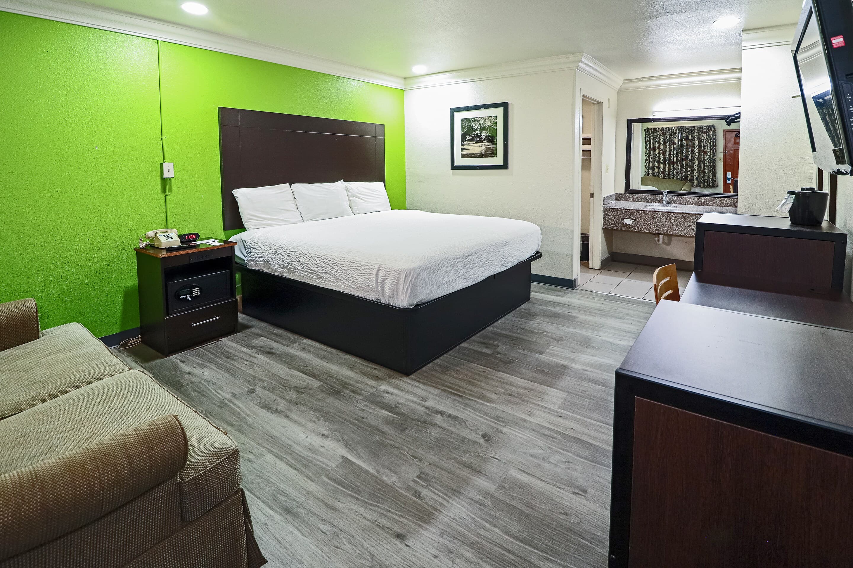Rodeway Inn San Antonio Lackland AFB - SeaWorld - Image 5