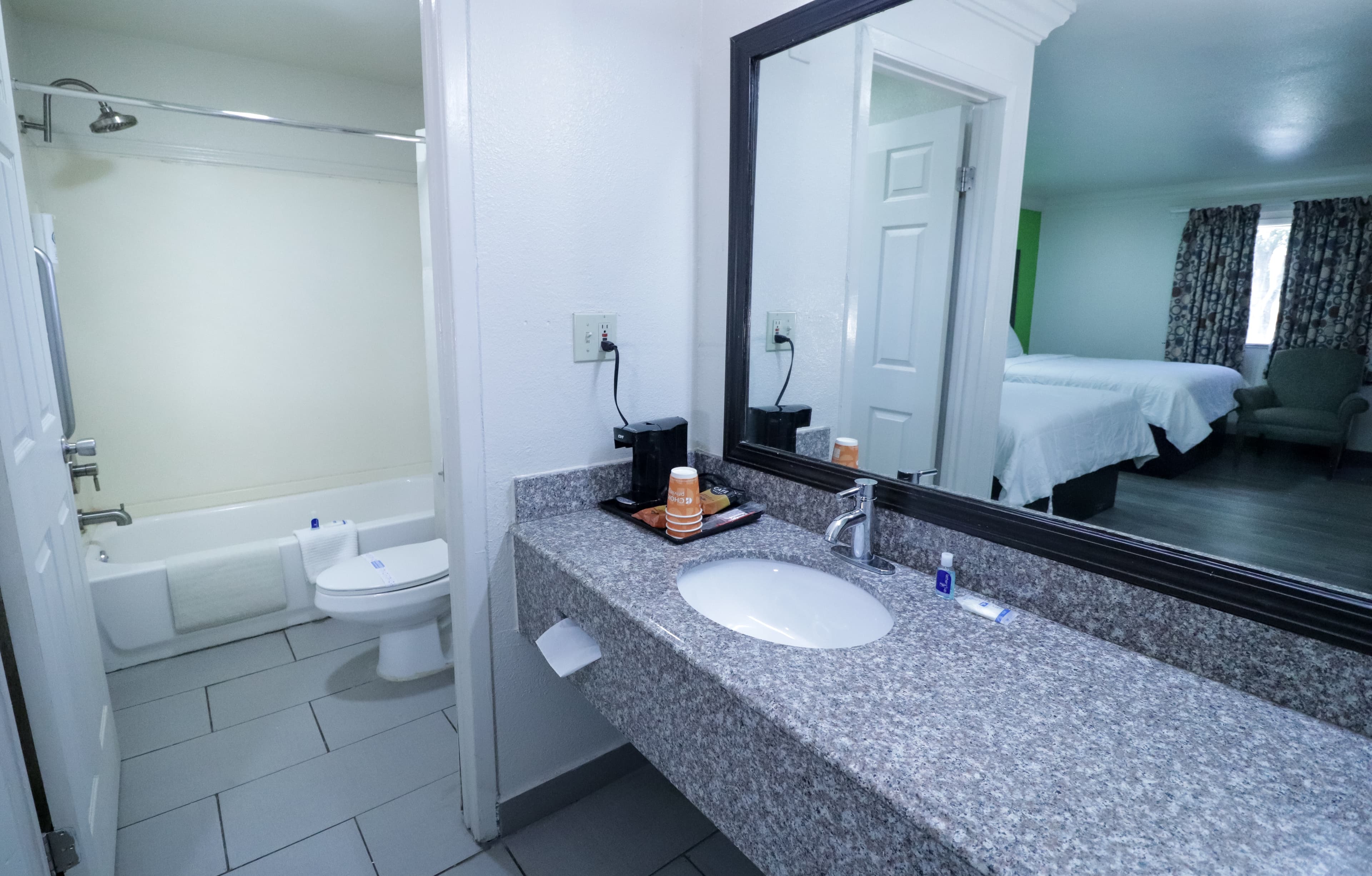 Rodeway Inn San Antonio Lackland AFB - SeaWorld — 11