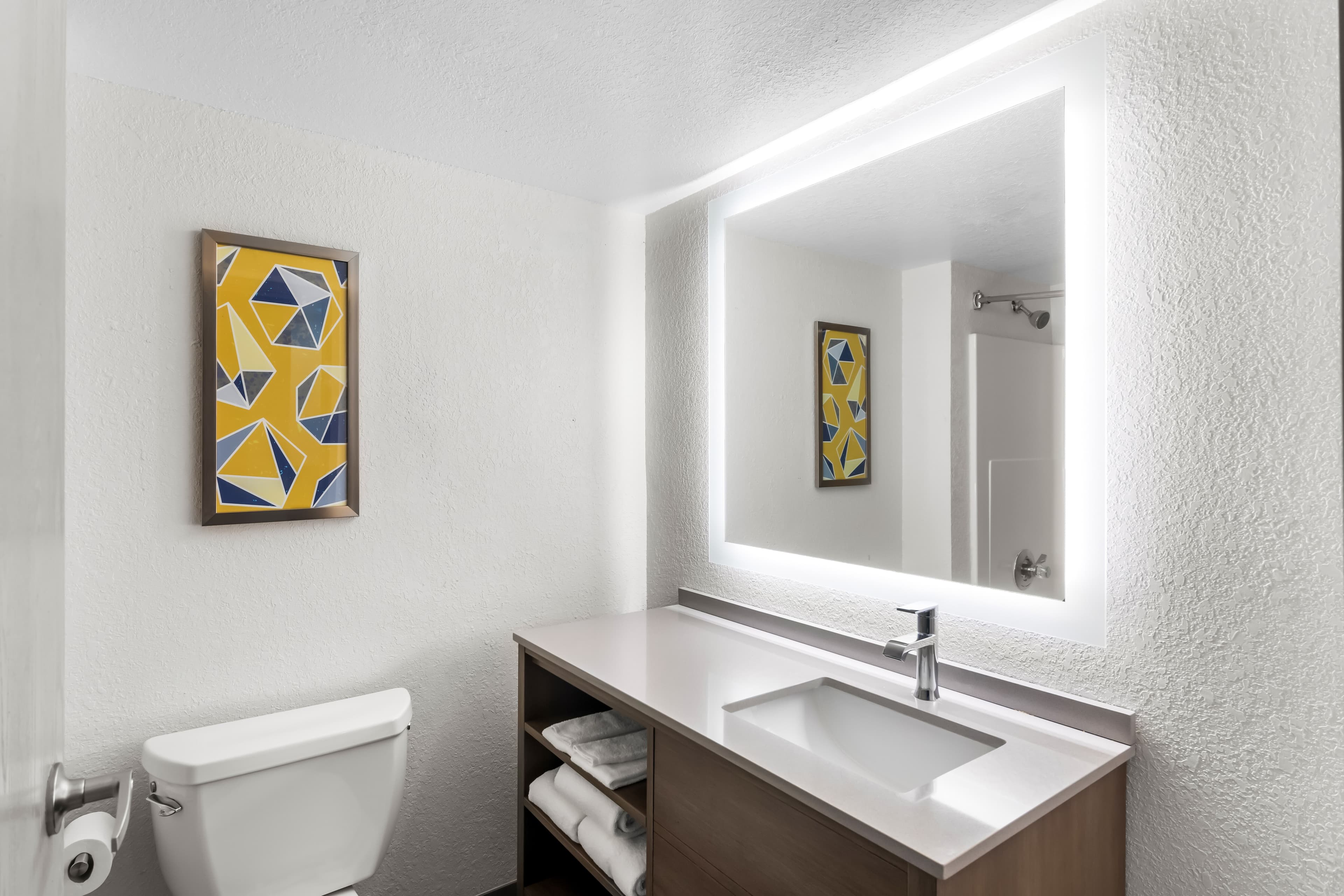 Comfort Suites Austin Airport — 13