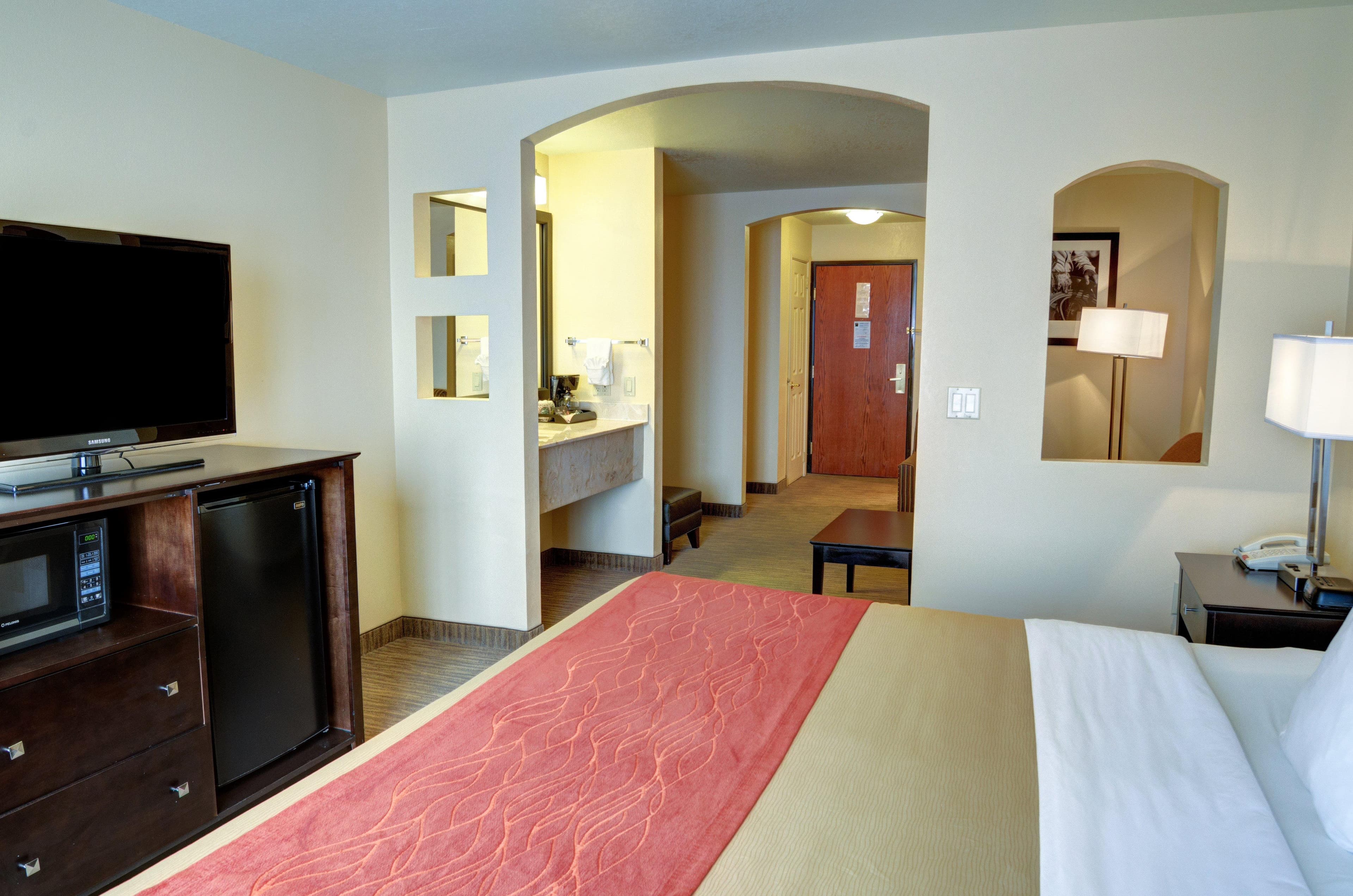 Comfort Inn & Suites Amarillo West Near Medical Center — 11