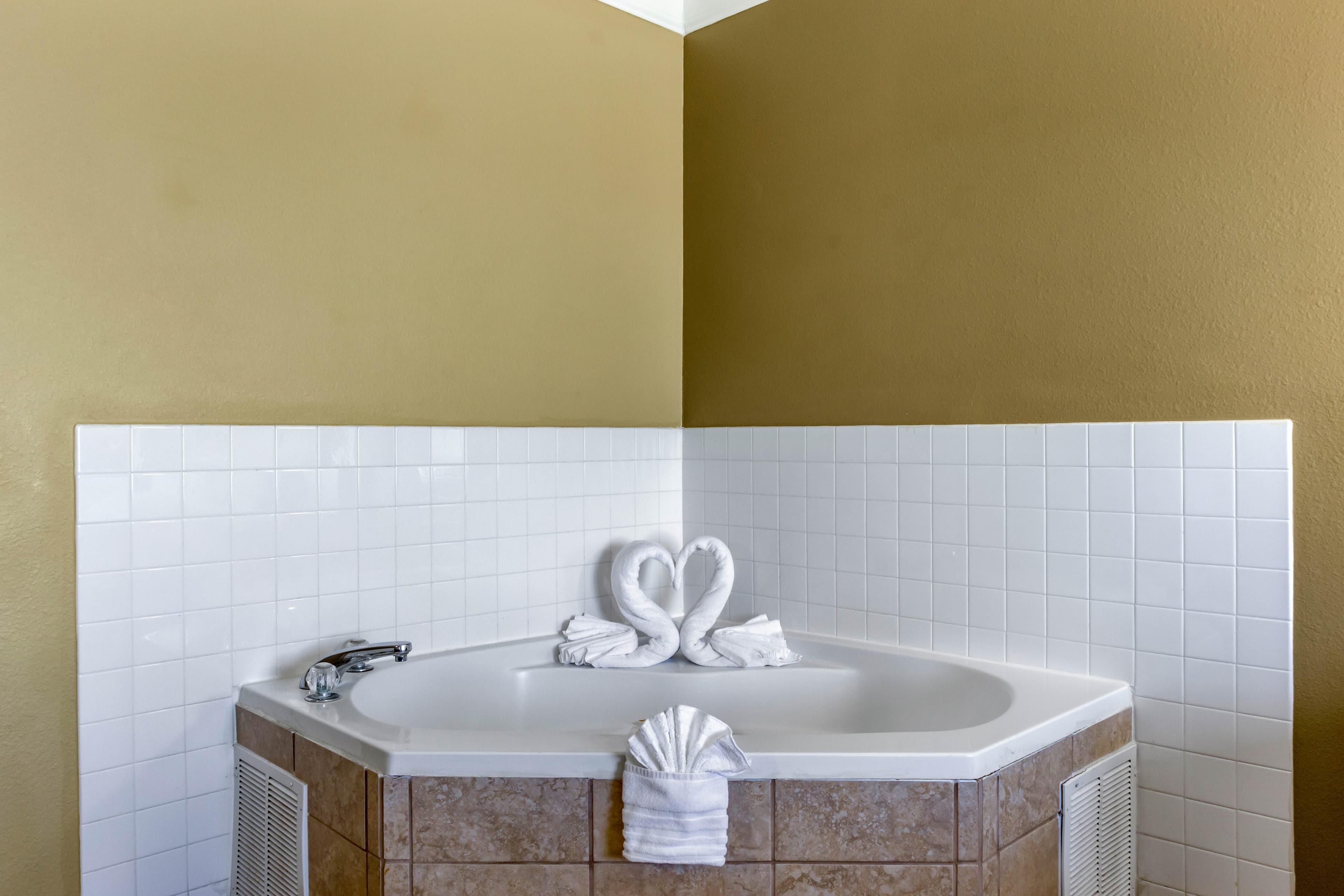 Comfort Suites Plainview — 17