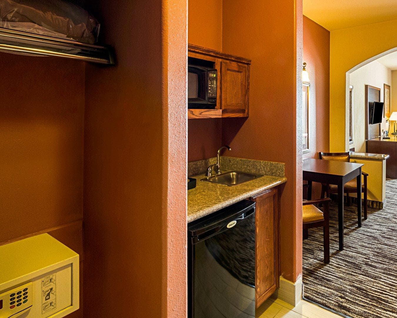 Comfort Suites McAllen Airport and La Plaza Mall — 15