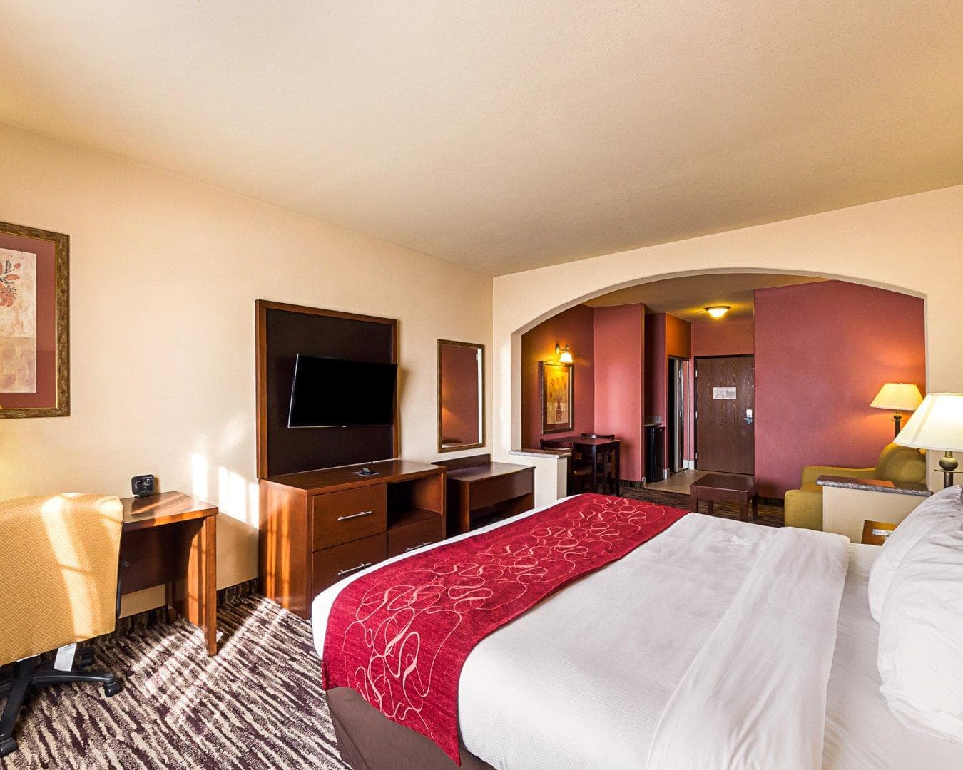 Comfort Suites McAllen Airport and La Plaza Mall — 8