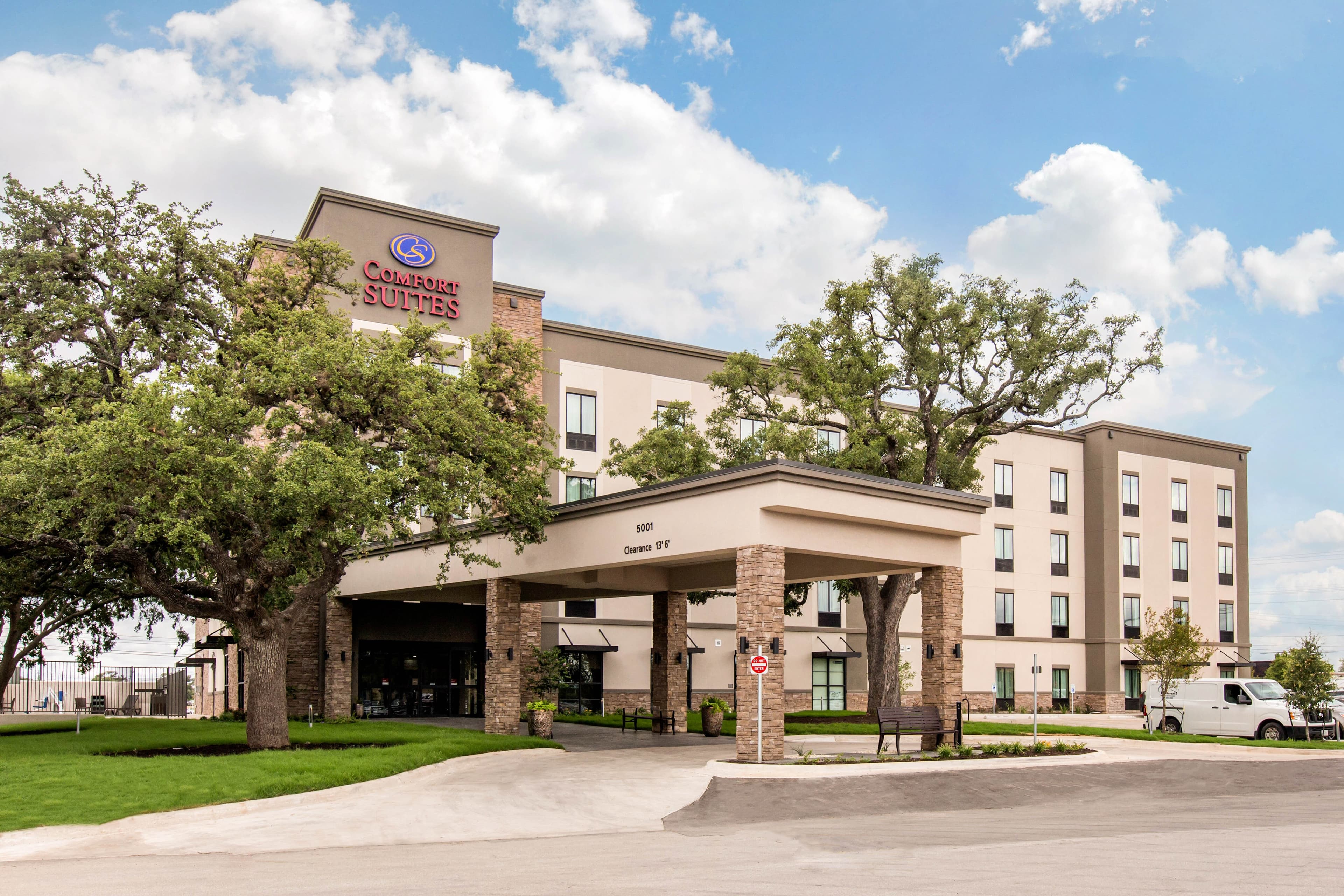 Comfort Suites - South Austin - Image 1