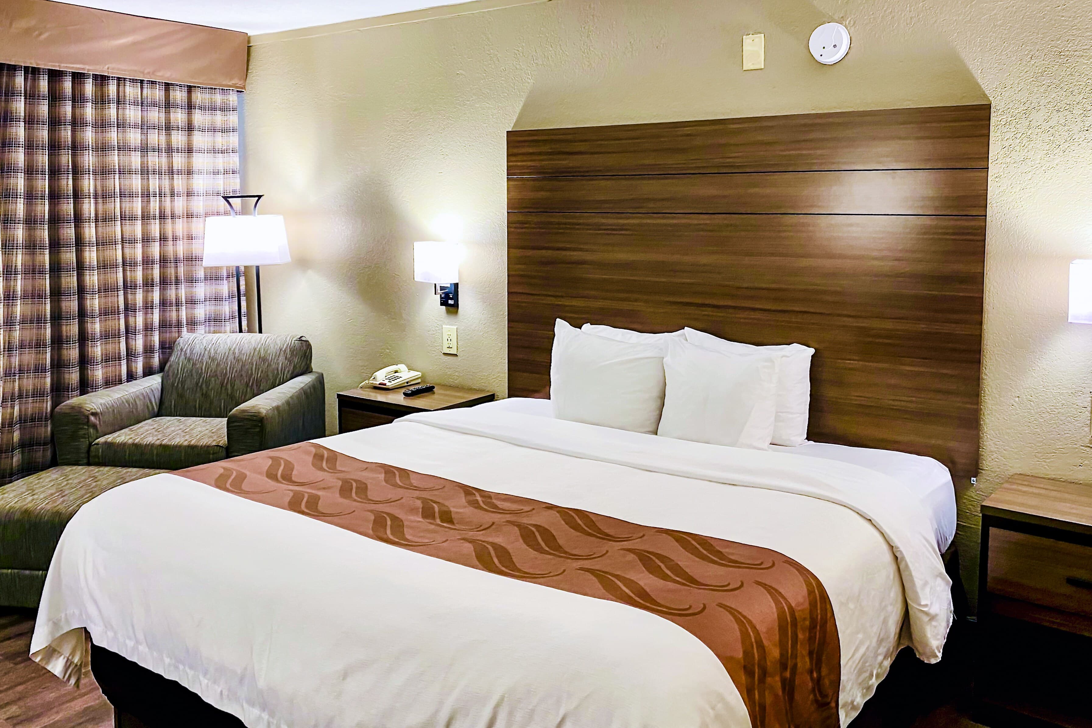 Quality Inn & Suites Airport — 8