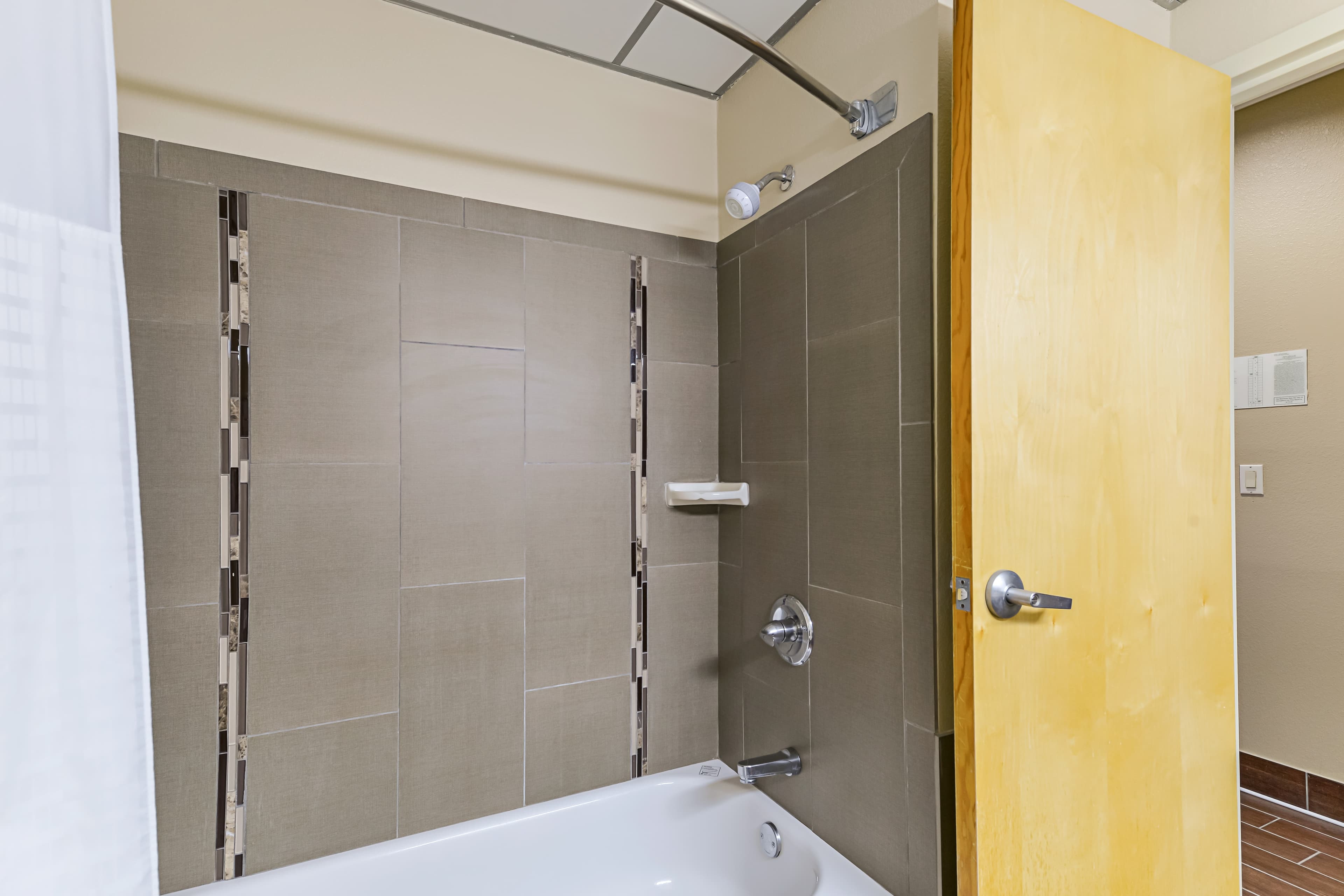 Quality Suites Lubbock Southwest — 16