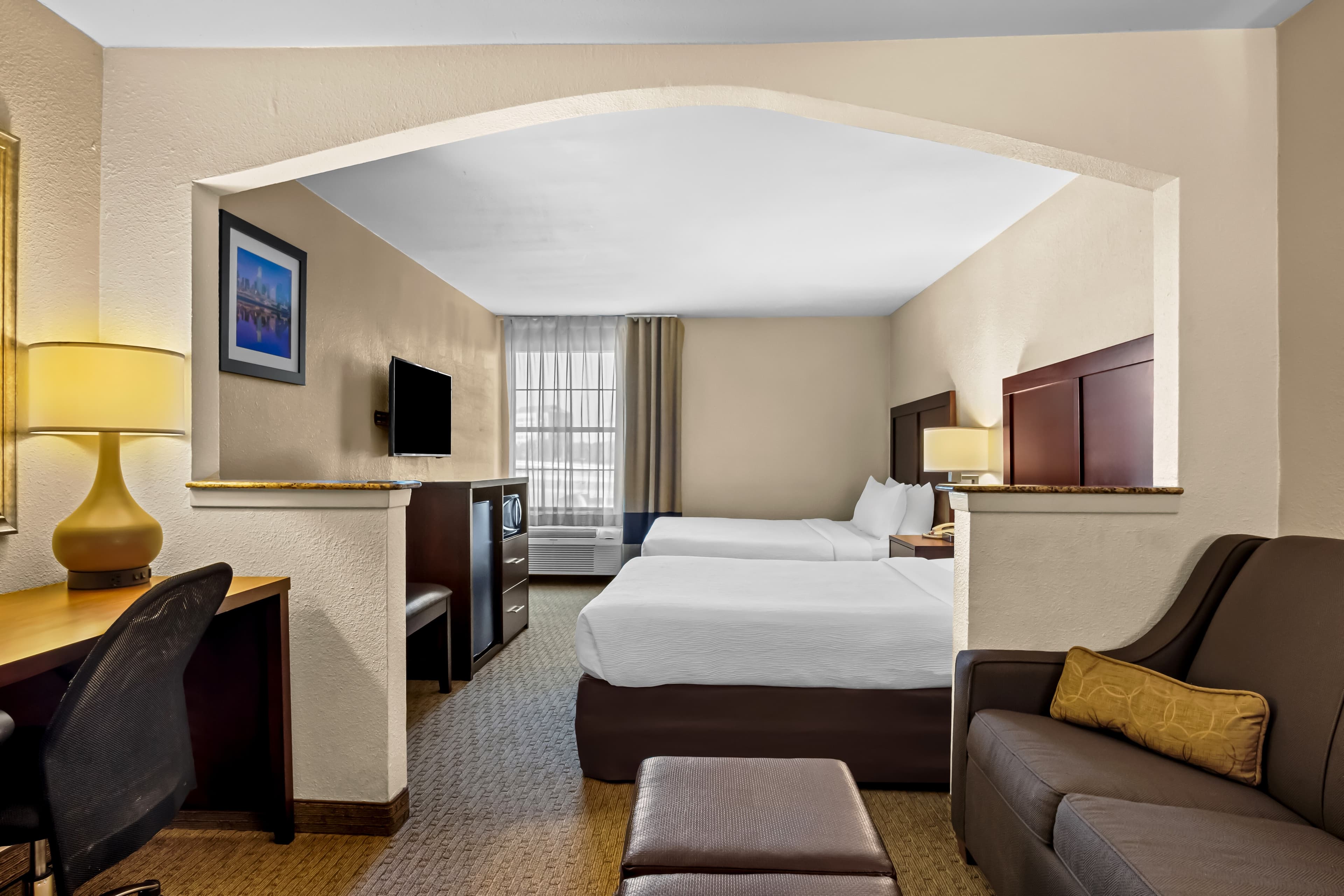 Quality Suites Irving-Las Colinas — 8