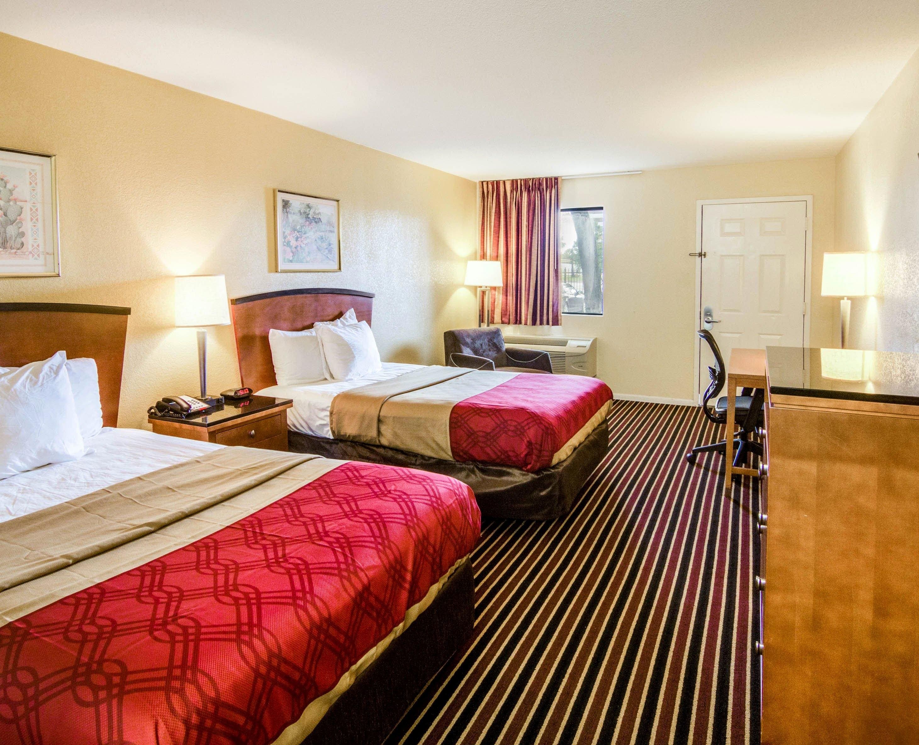 Rodeway Inn & Suites Hwy 290 NW - Image 2