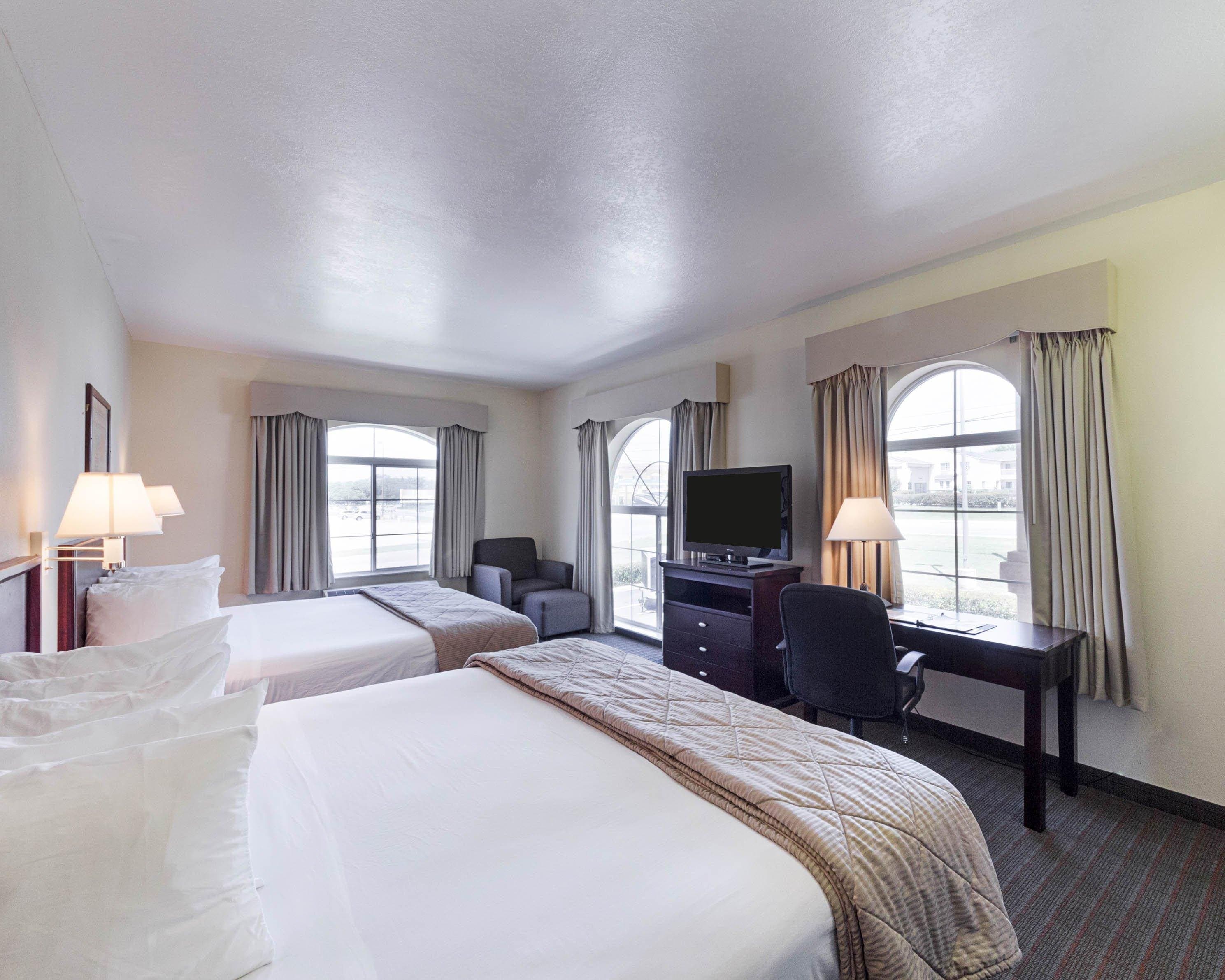 Quality Inn & Suites Kerrville — 4