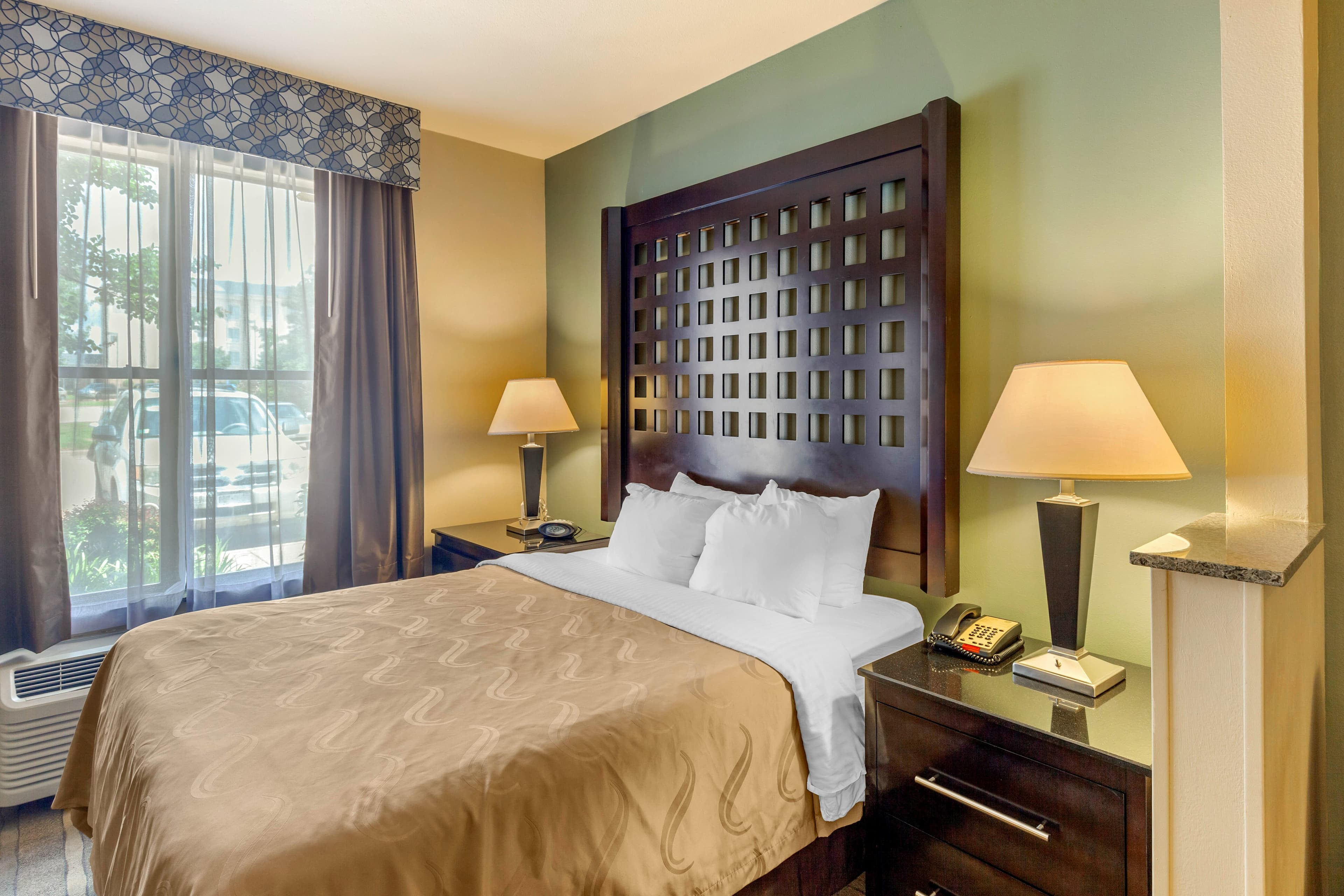 Quality Suites Sherman - Image 3