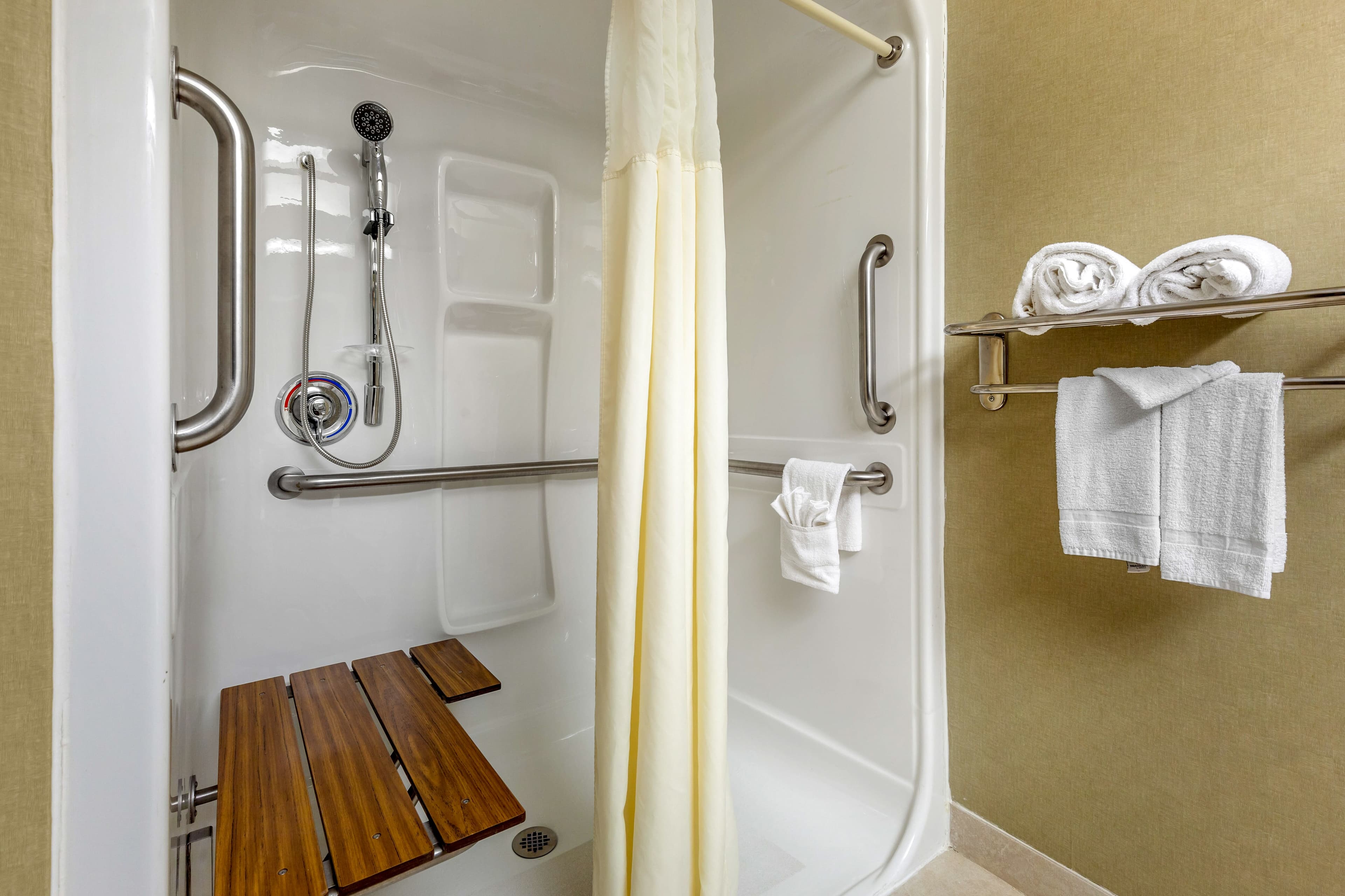 Quality Suites Sherman — 10