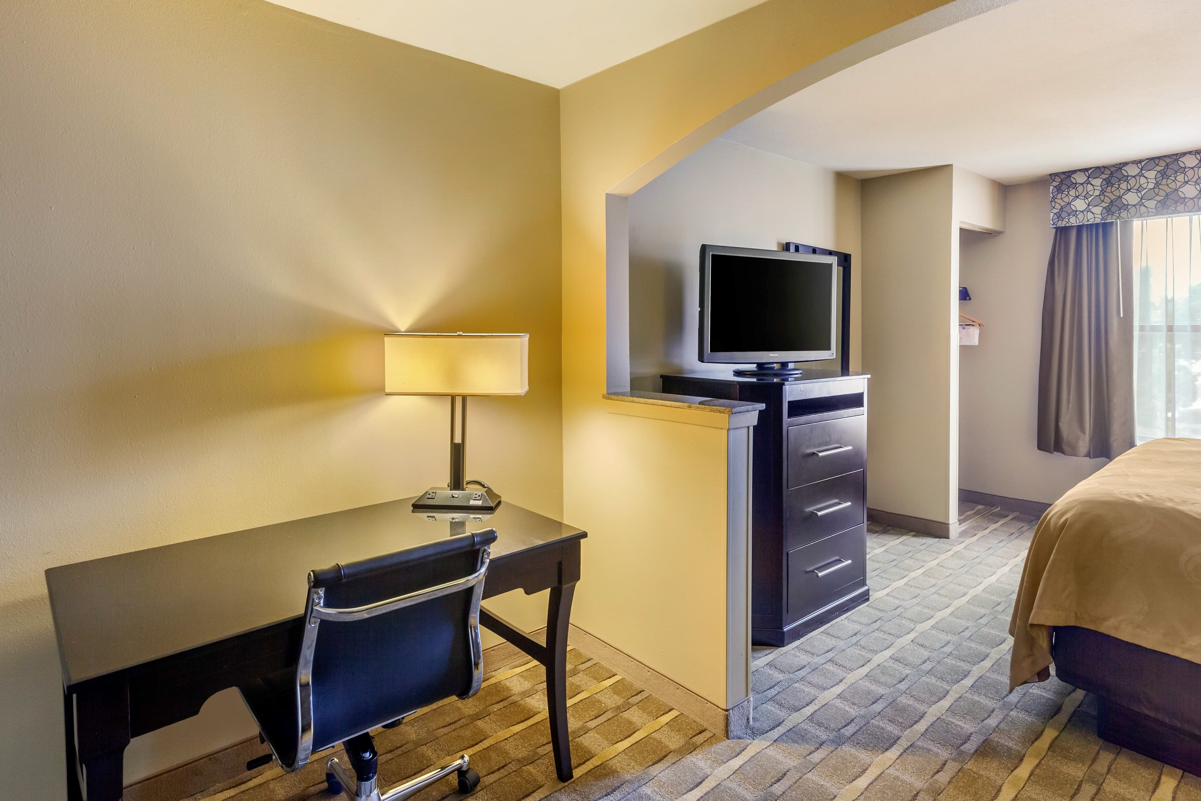 Quality Suites Sherman — 12