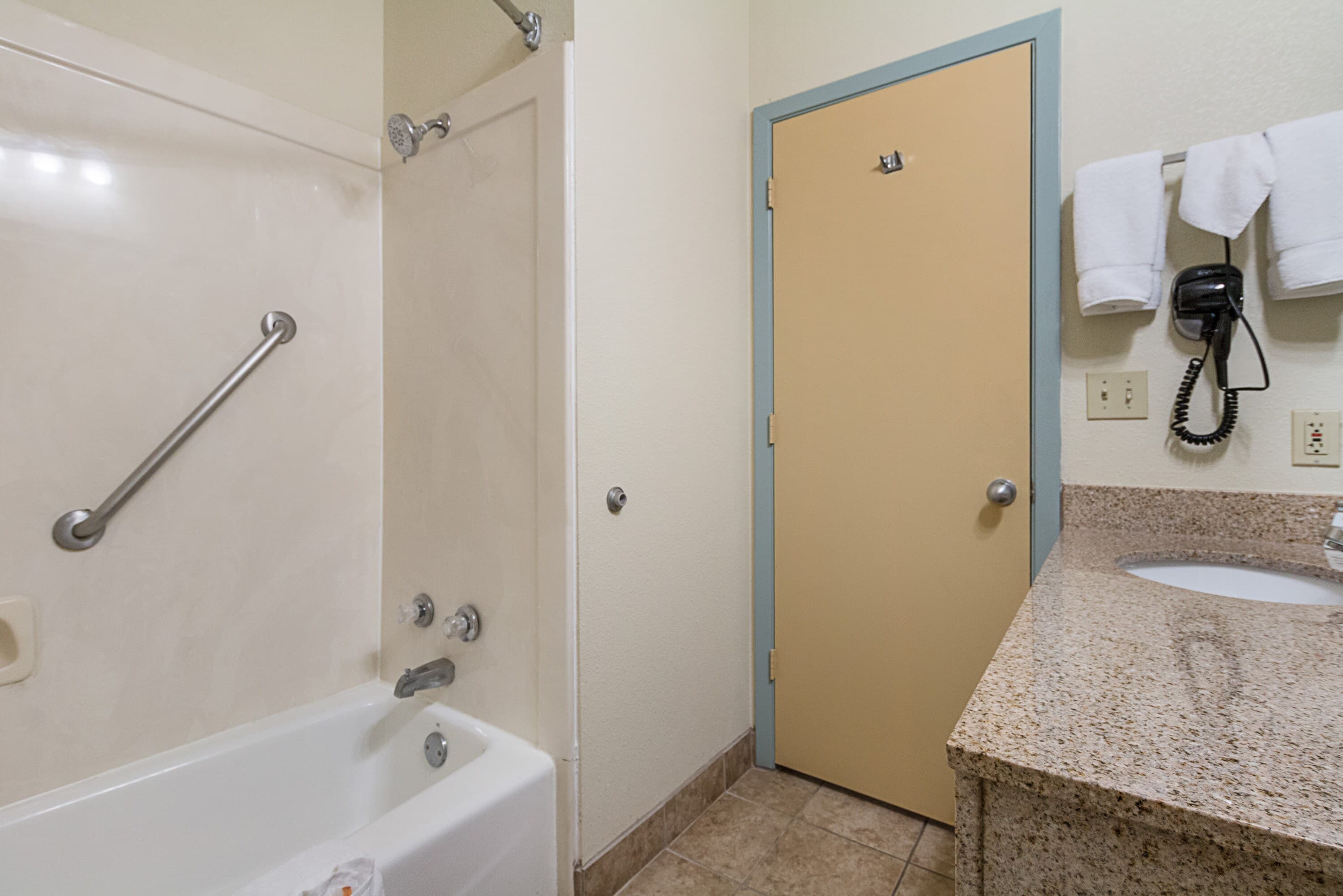 Quality Suites Temple I-35 — 7