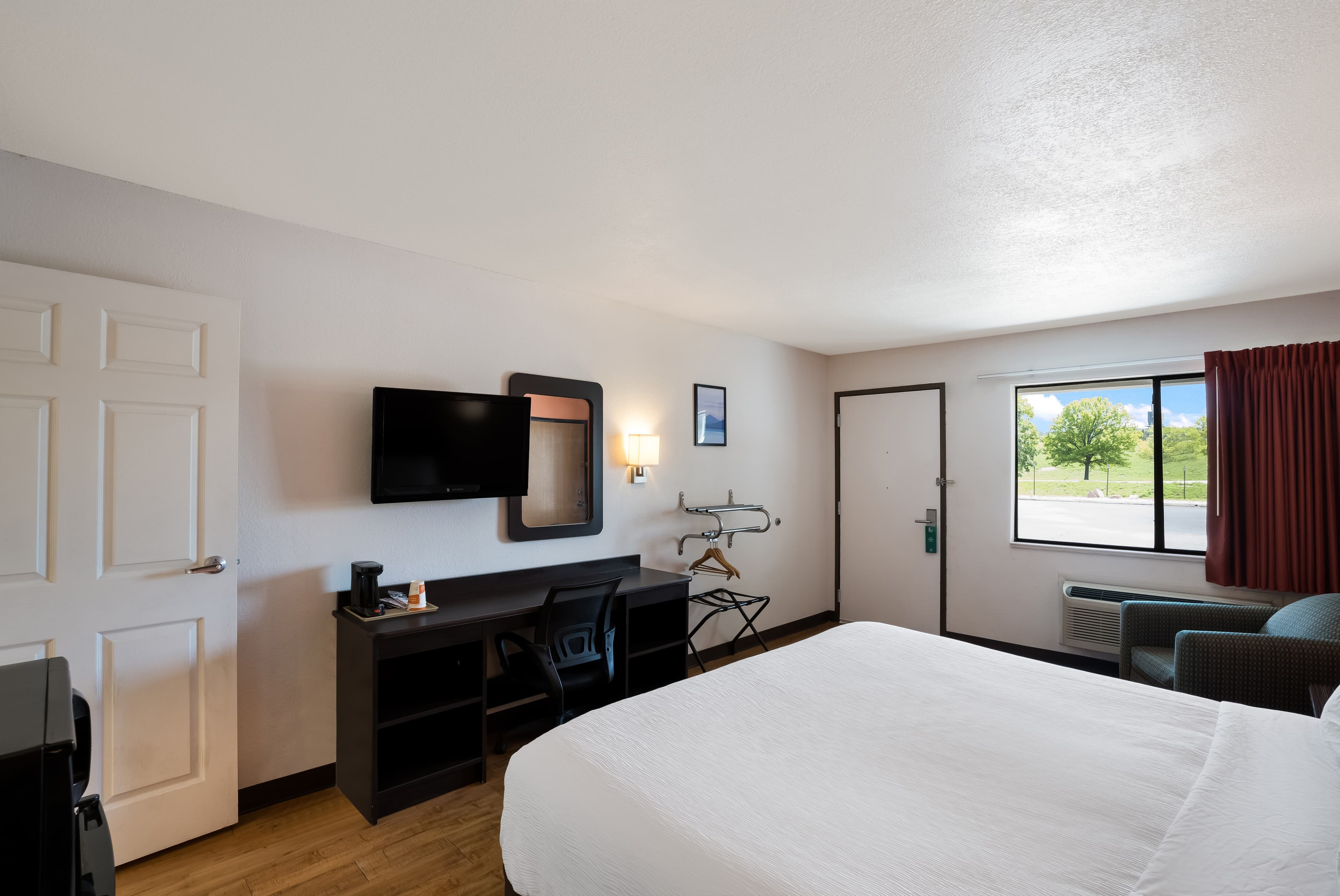 Quality Inn & Suites Junction - Image 4