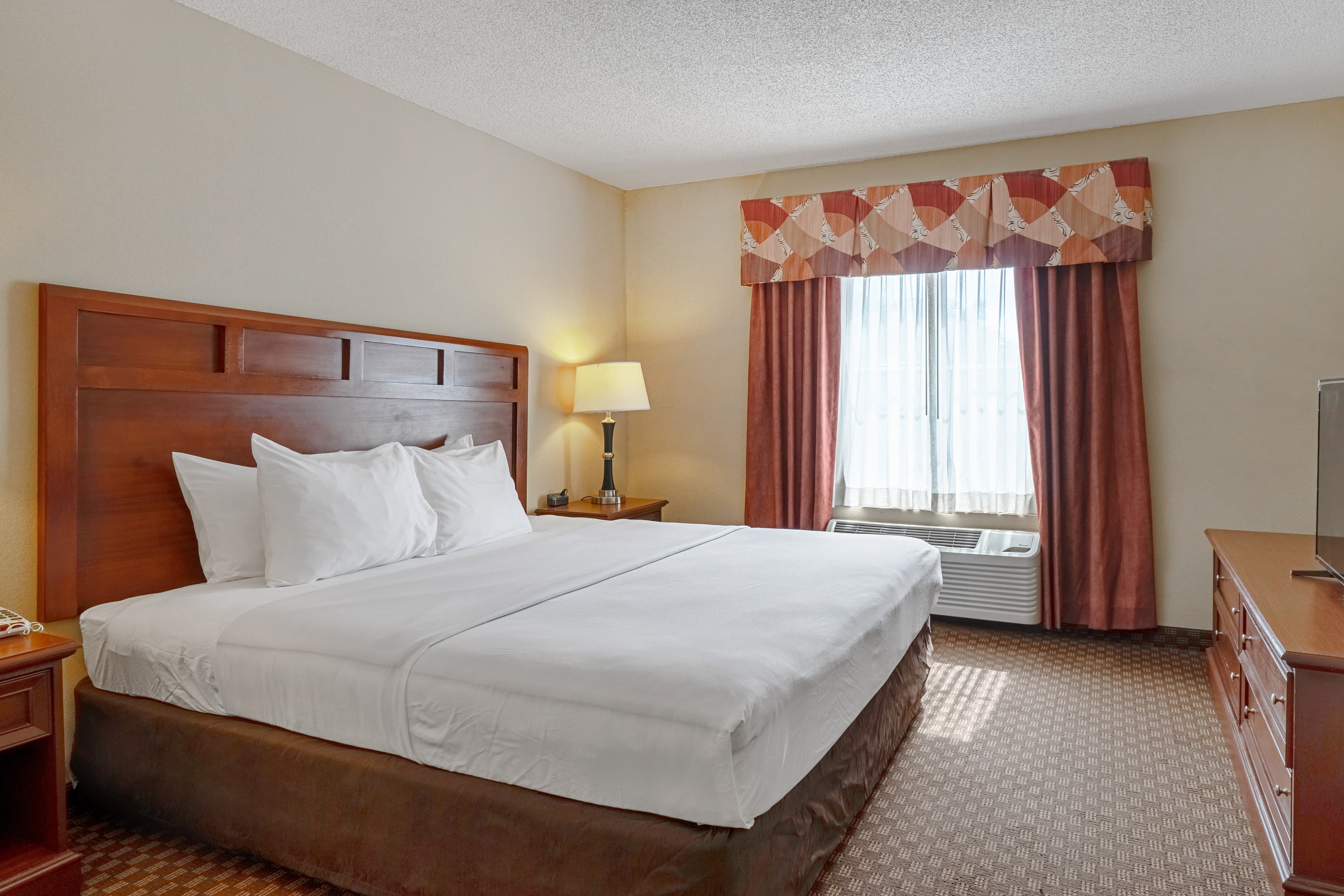 Quality Suites San Antonio Northeast - Image 2