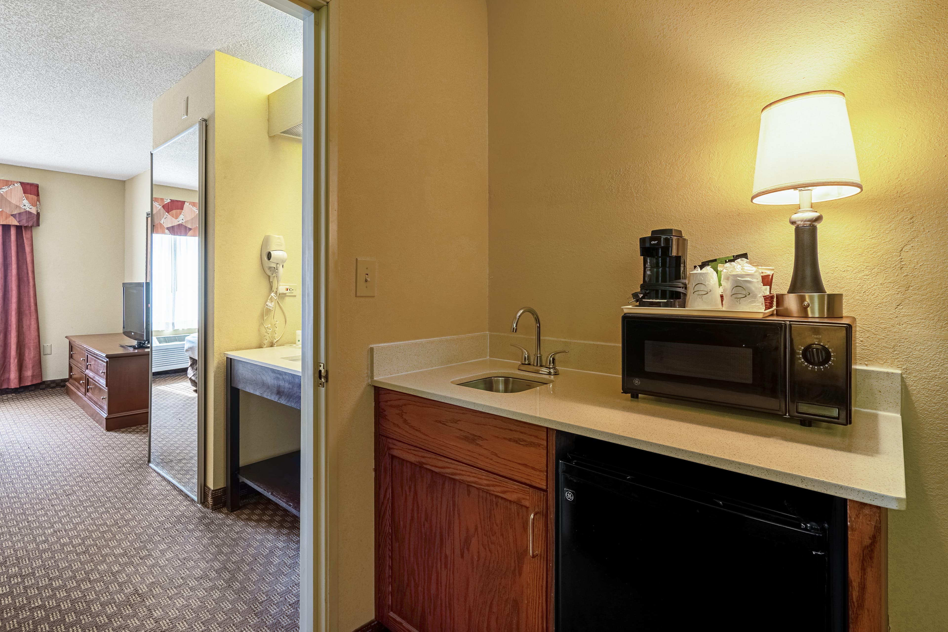 Quality Suites San Antonio Northeast — 6