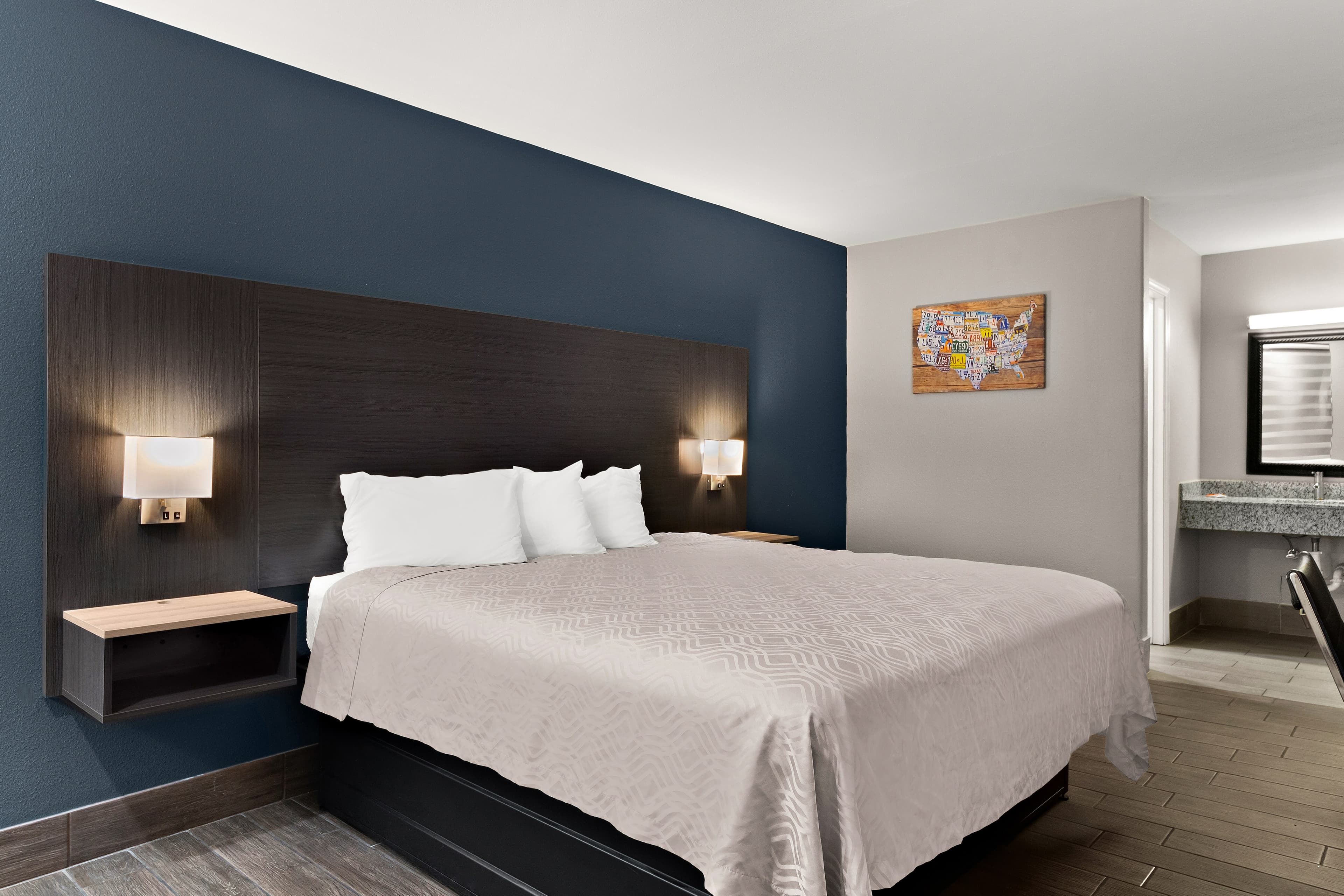 Econo Lodge Inn & Suites Laredo - Nuevo Laredo — 11